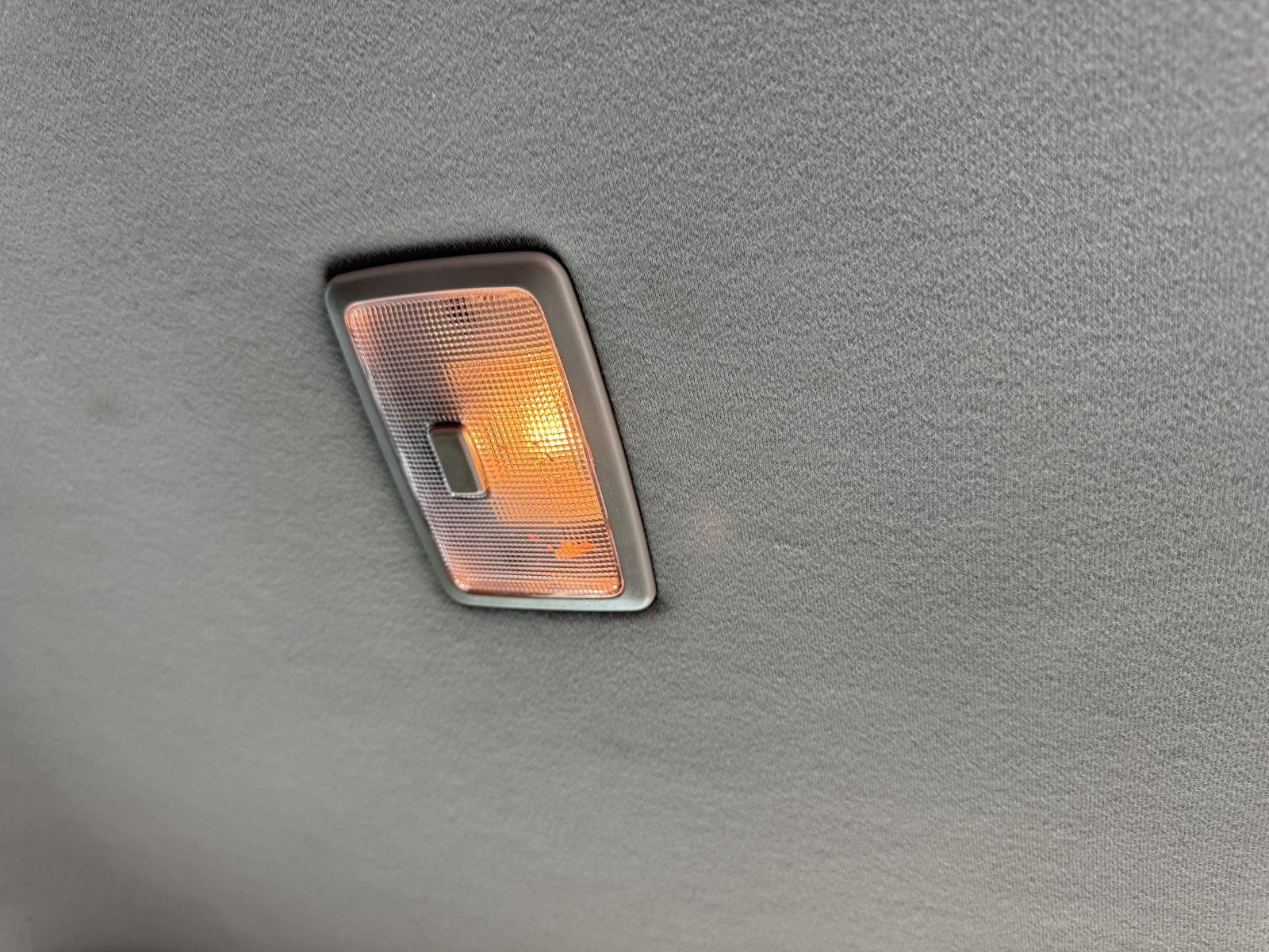 View Auto part Courtesy Light HOLDEN CAPTIVA 2015