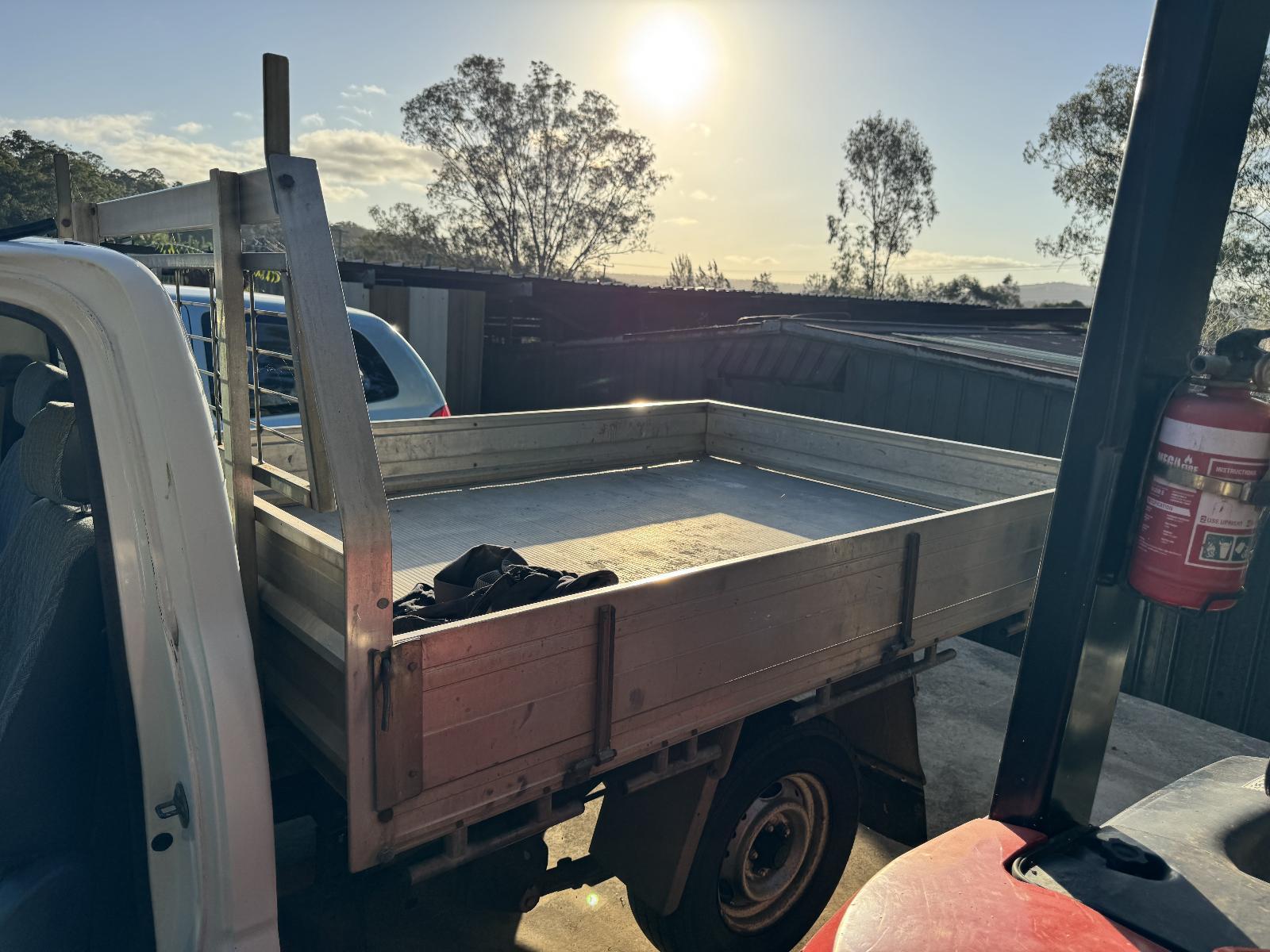 View Auto part Ute Back TOYOTA HILUX 2002