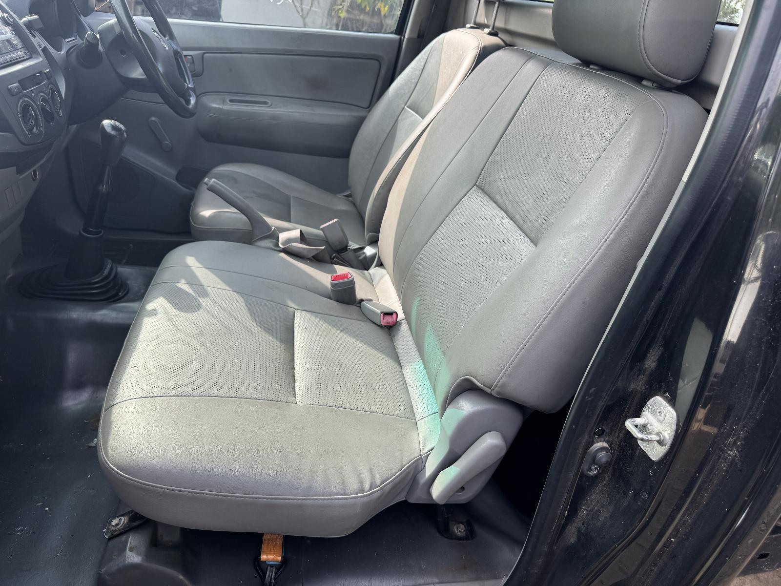 View Auto part Front Seat TOYOTA HILUX 2010