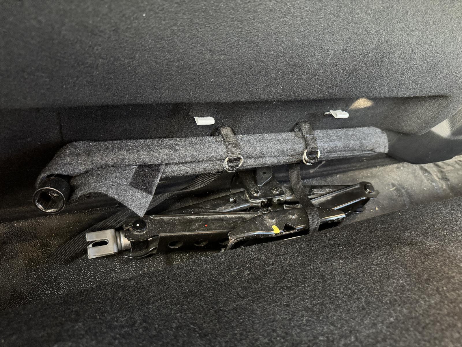 View Auto part Jack/Tool Kit FORD RANGER 2019
