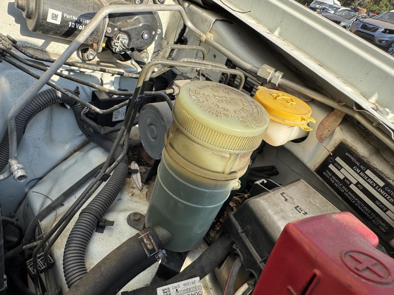 View Auto part P/S Reservoir HOLDEN COLORADO 2010