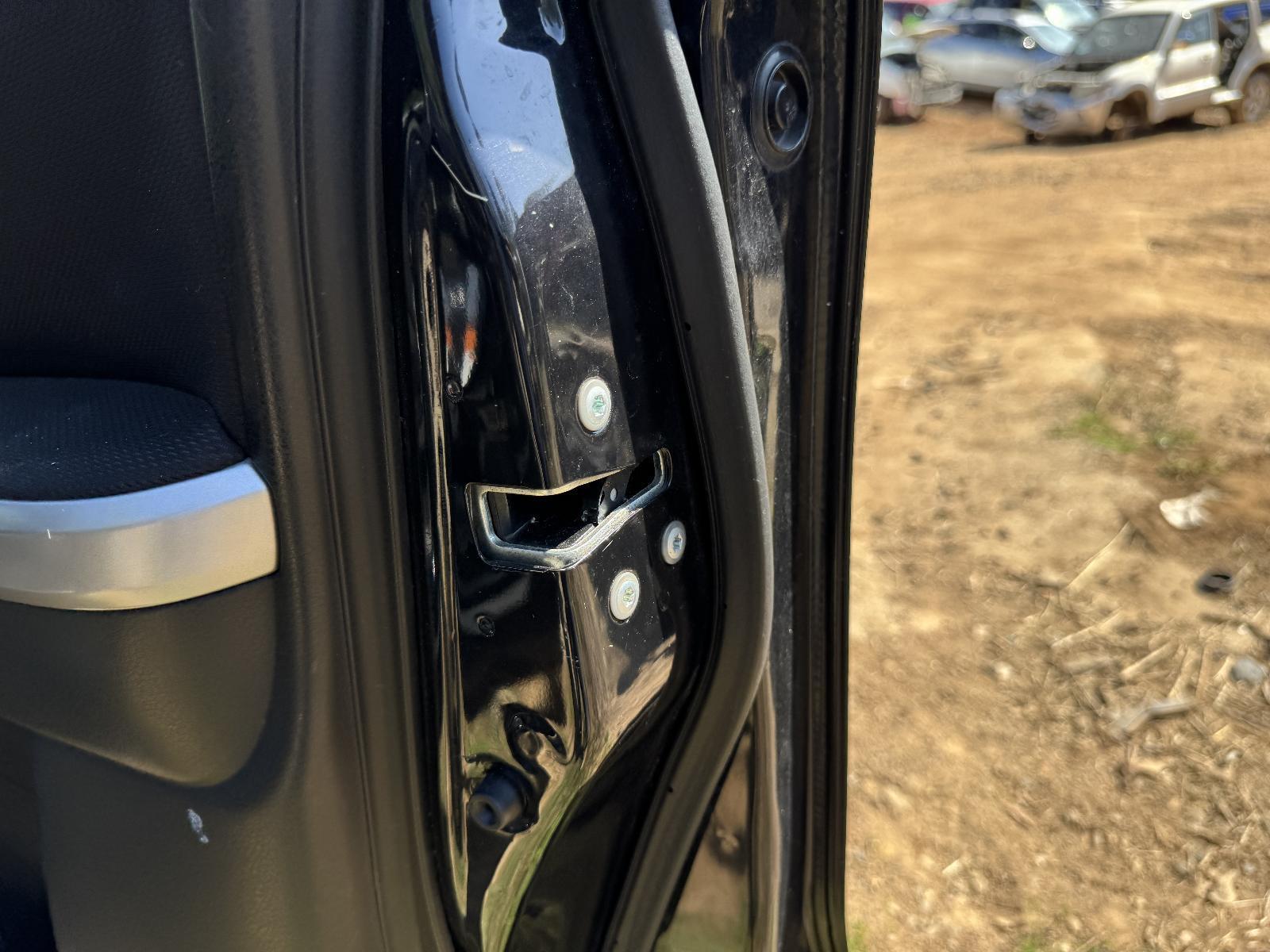 View Auto part Door/Boot/Gate Lock SUZUKI VITARA 2008