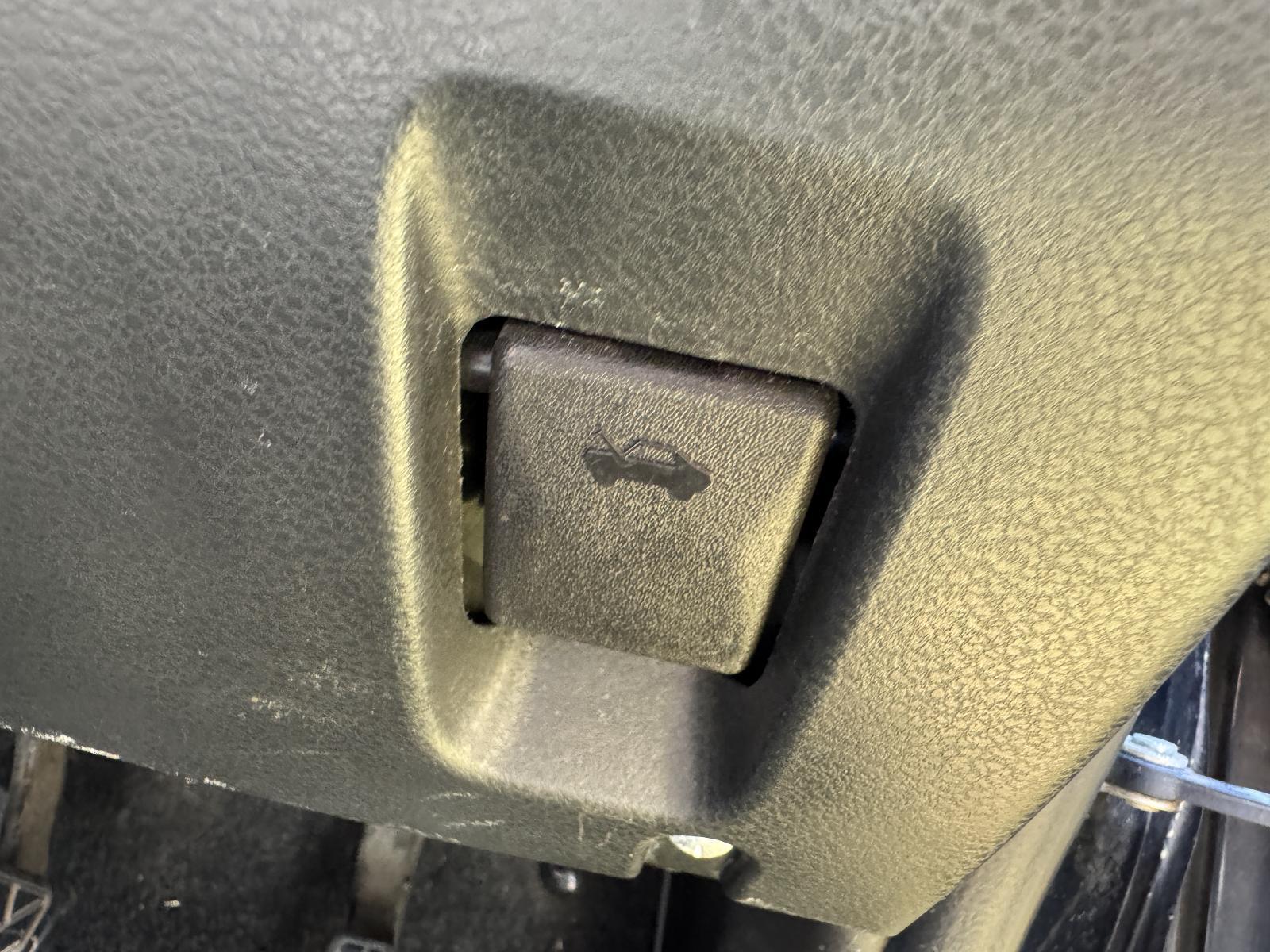 View Auto part Bonnet Release SUZUKI VITARA 2008