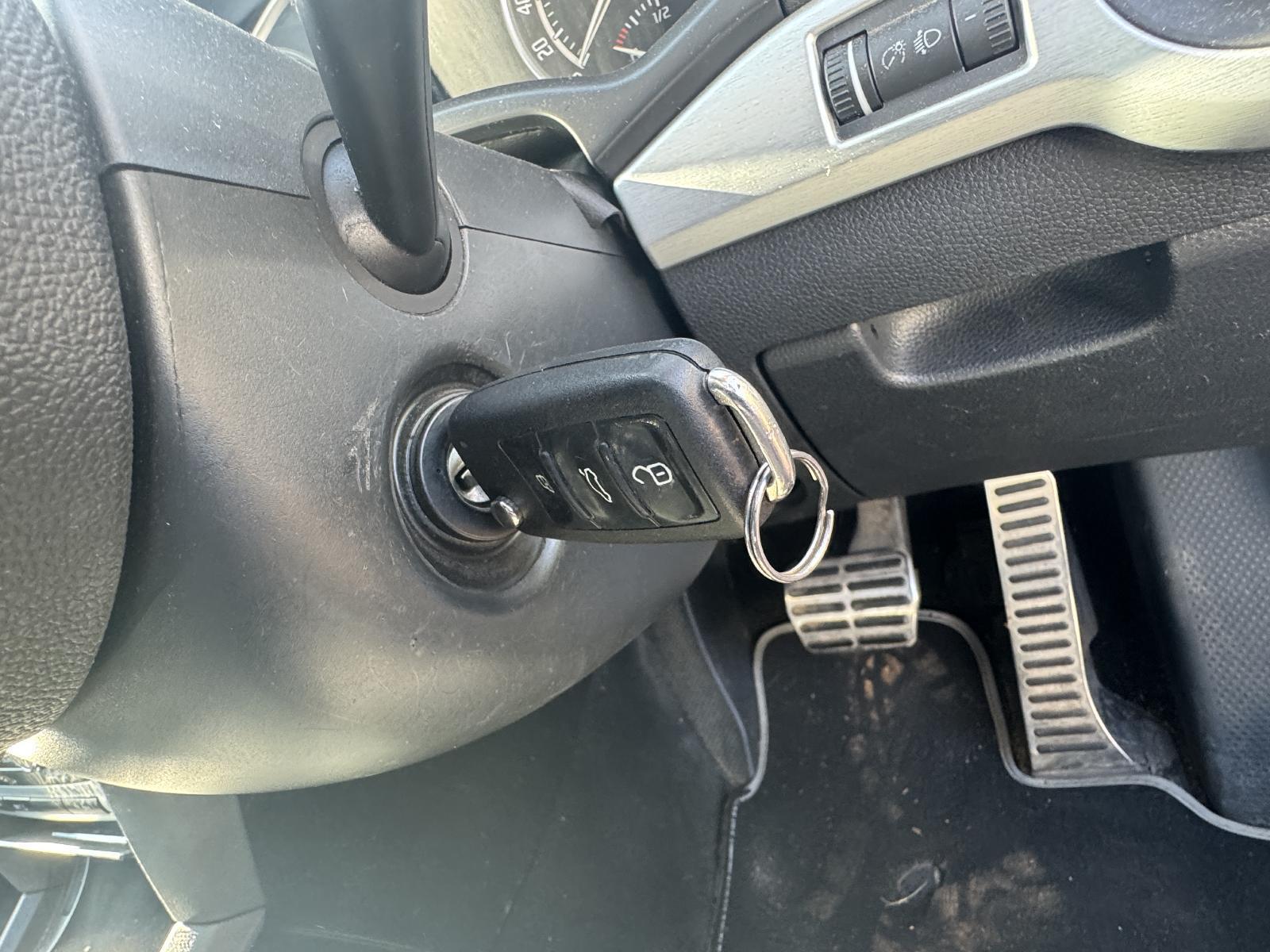 View Auto part Ignition W/ Key SKODA OCTAVIA 2011