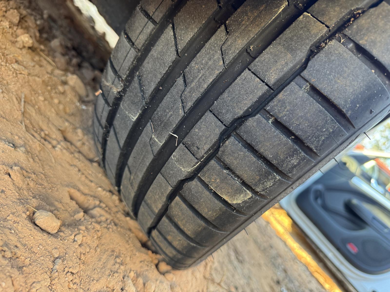 View Auto part Tyre SKODA OCTAVIA 2011
