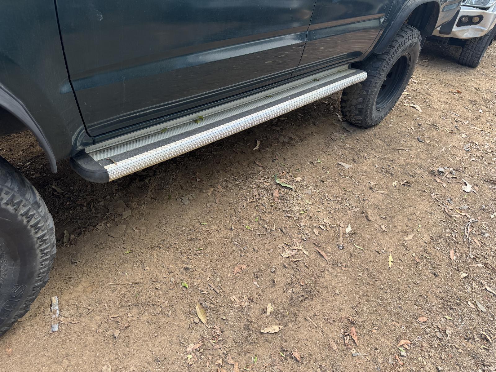 View Auto part Side Step/Skirt TOYOTA HILUX 2003