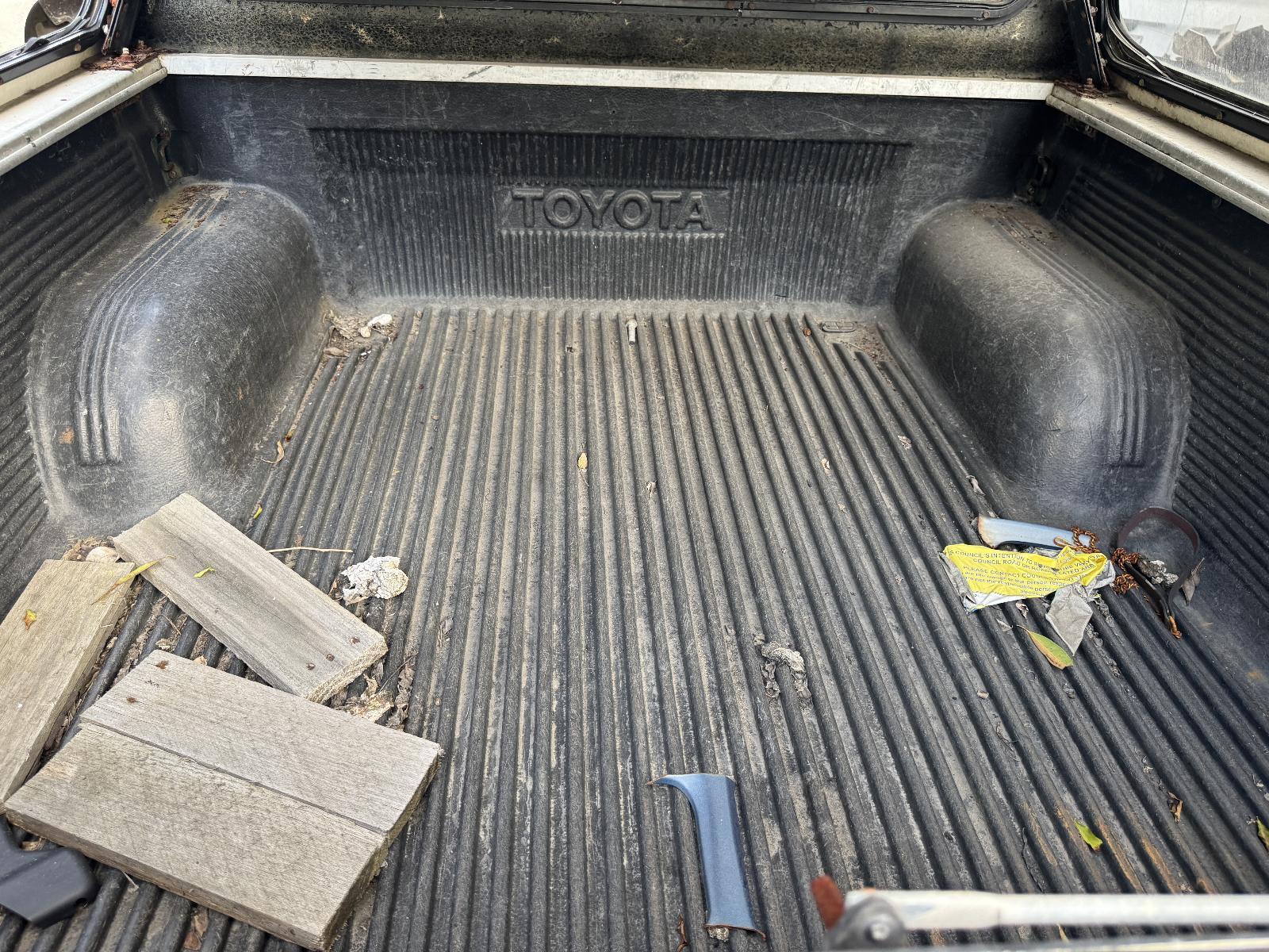 View Auto part Ute/Tray Liner TOYOTA HILUX 2003