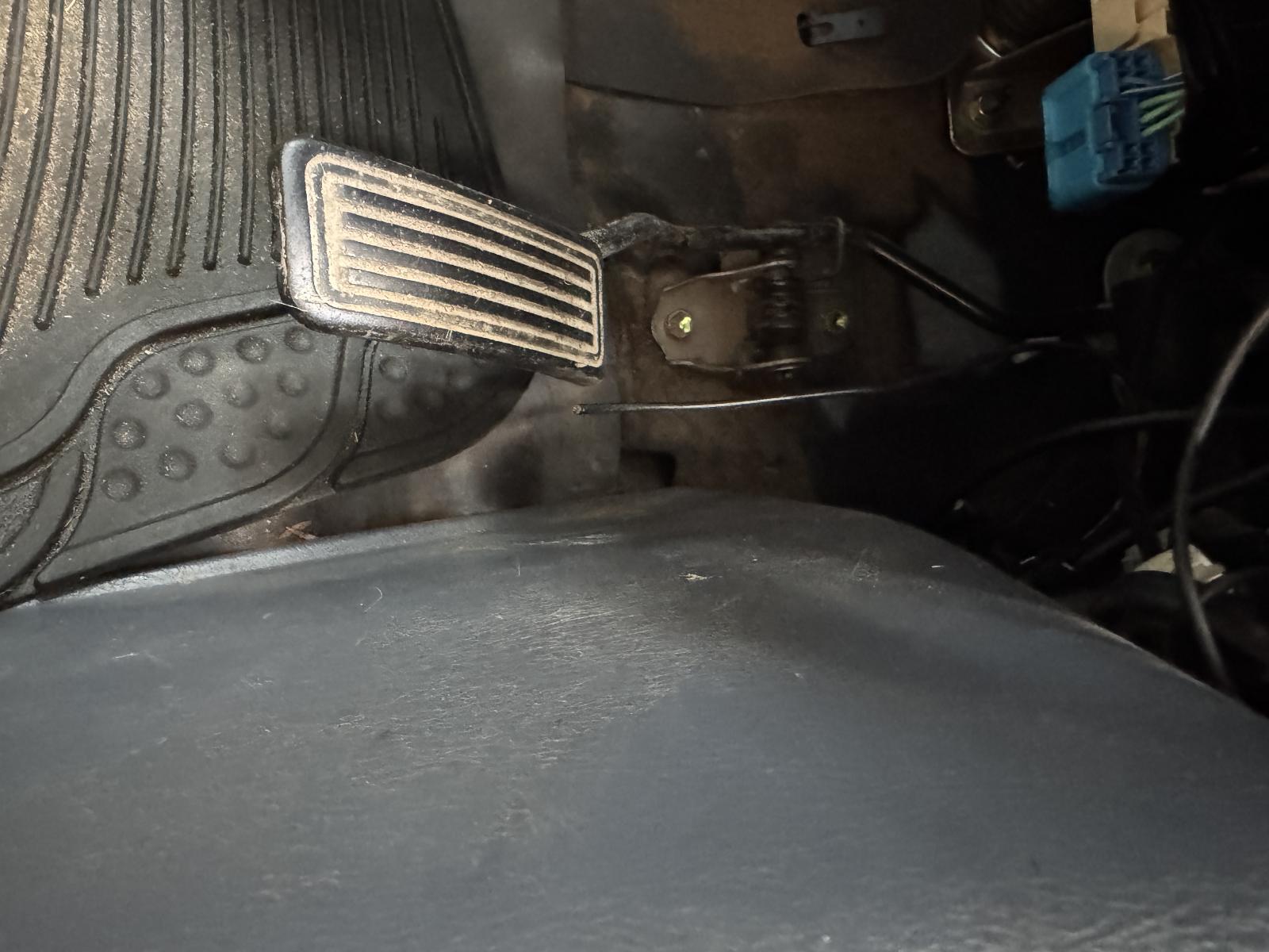 View Auto part Pedal Assembly TOYOTA HILUX 2003