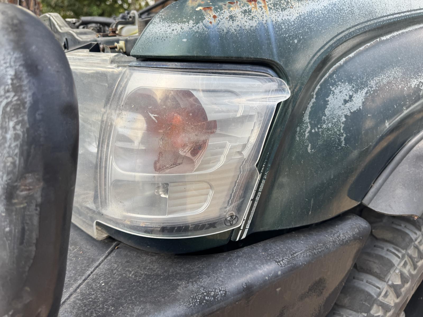 View Auto part Left Headlamp TOYOTA HILUX 2003