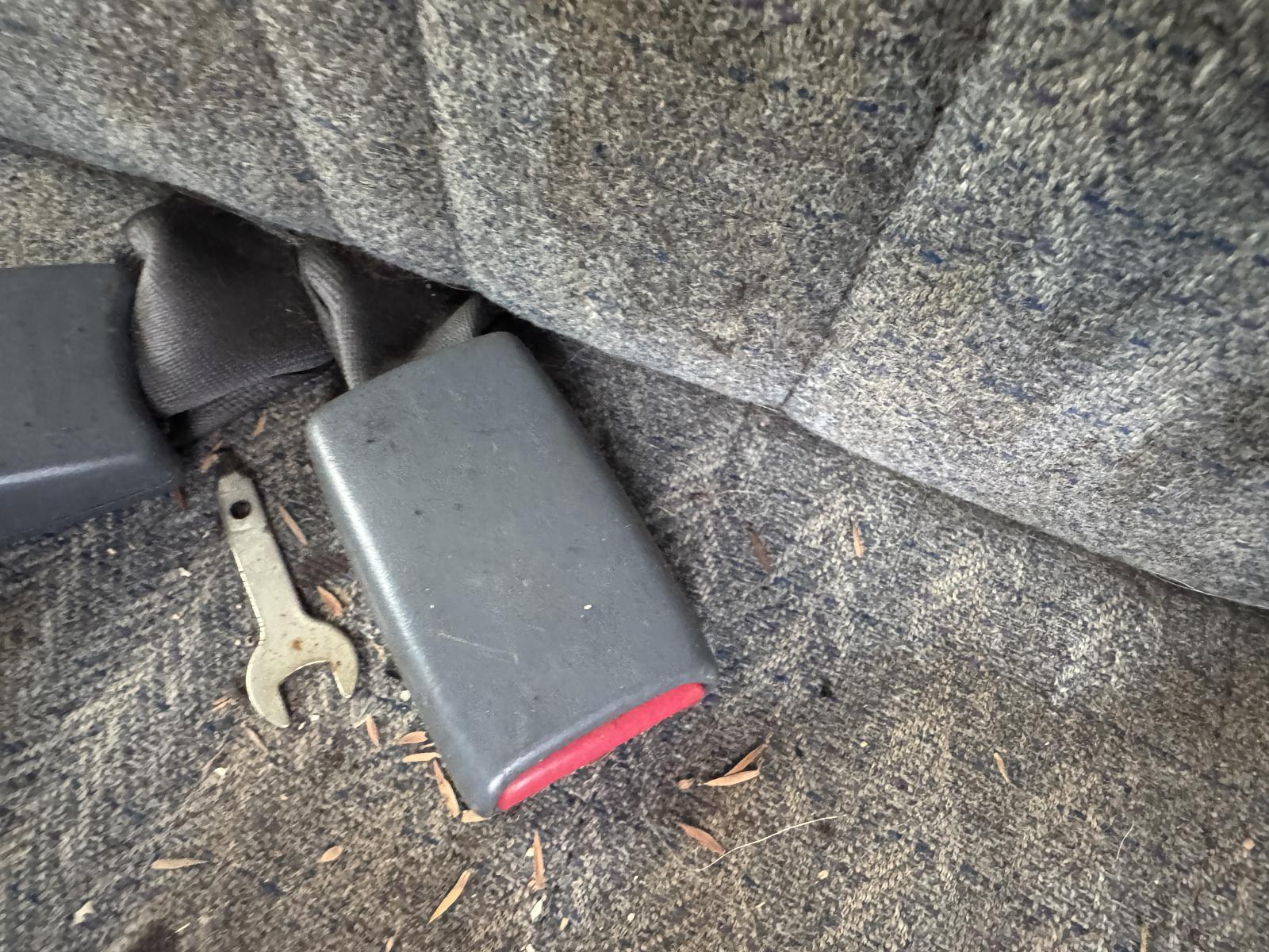 View Auto part Seatbelt/Stalk TOYOTA HILUX 2003