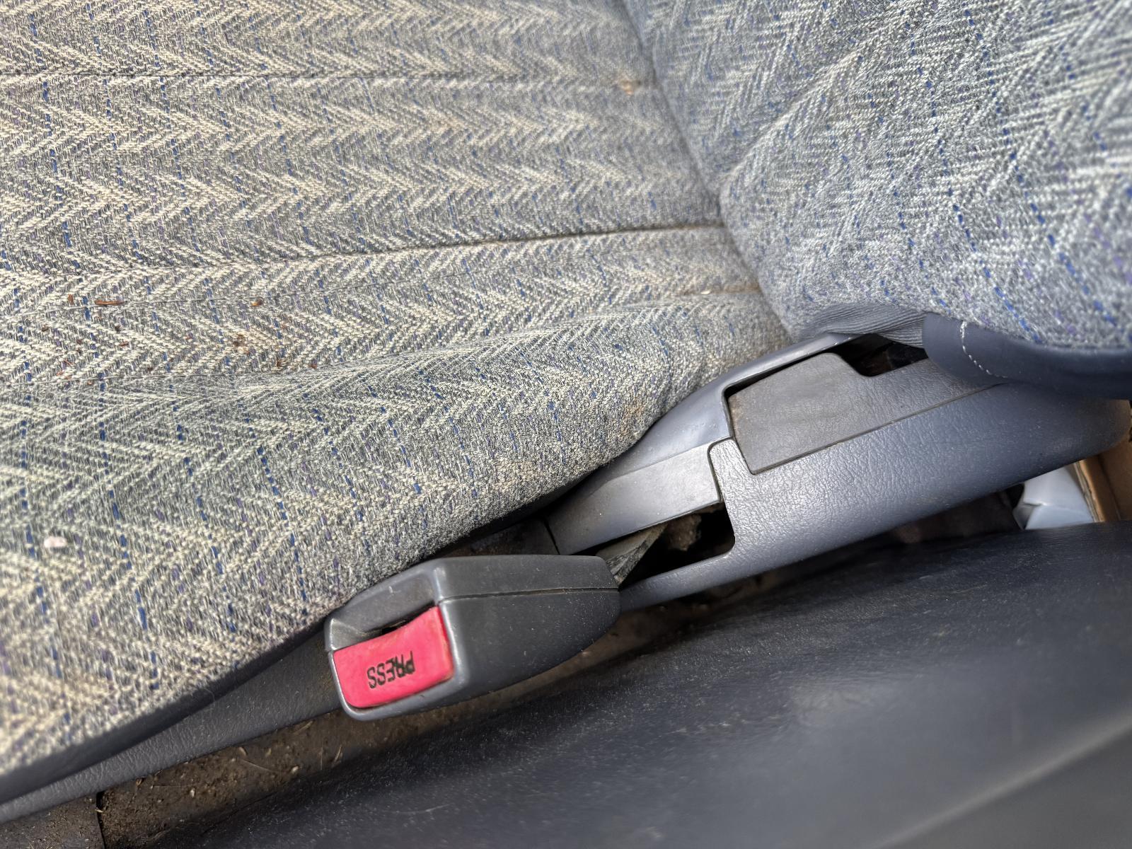 View Auto part Seatbelt/Stalk TOYOTA HILUX 2003