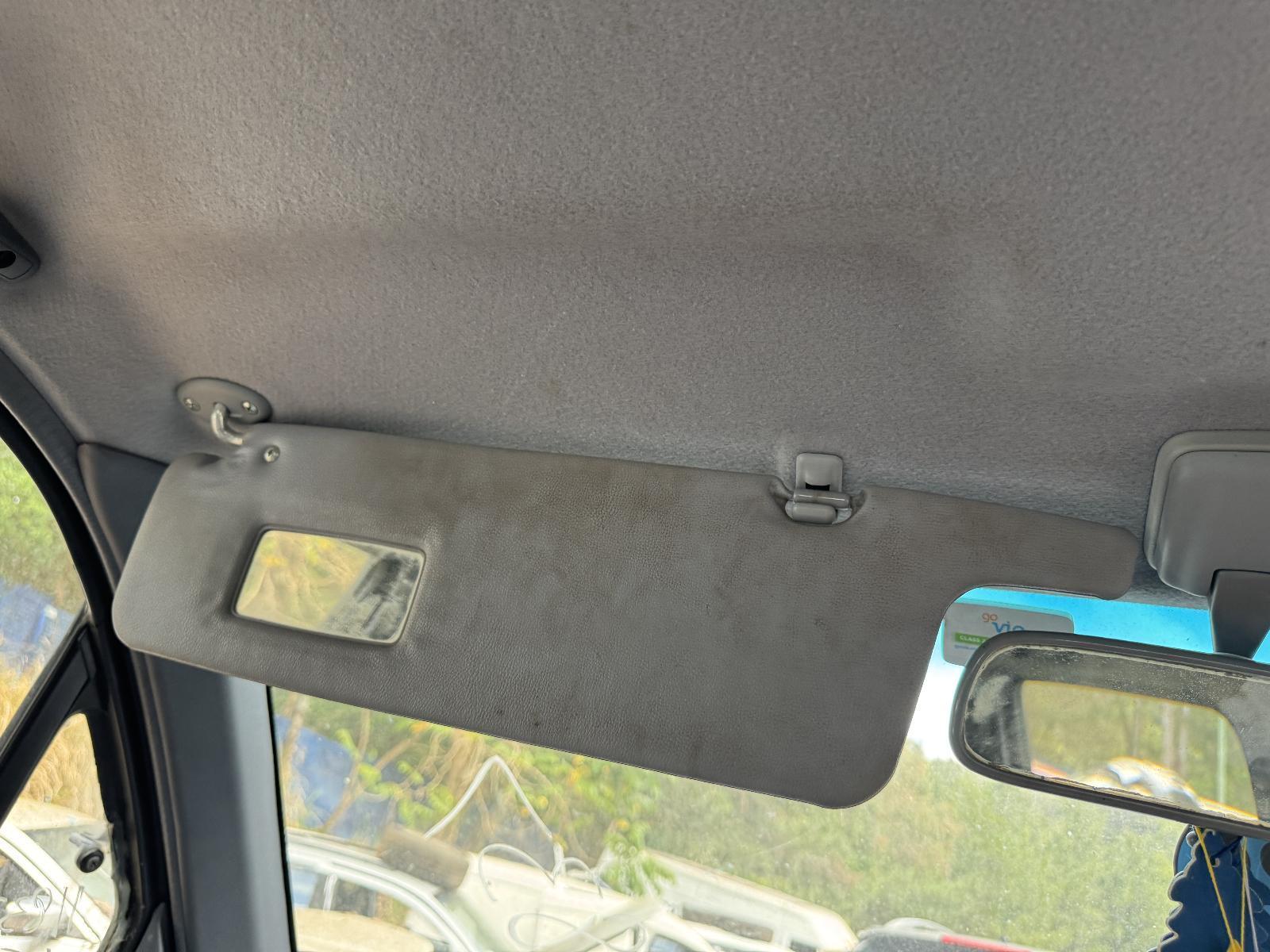 View Auto part Sunvisor TOYOTA HILUX 2003