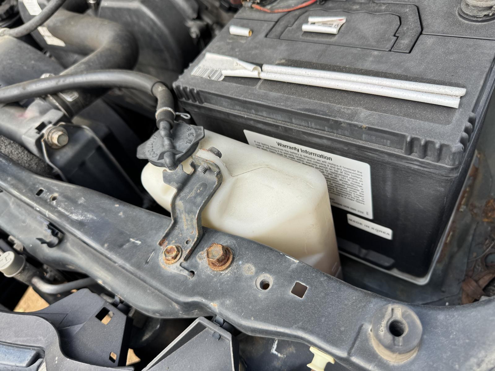 View Auto part Overflow Bottle TOYOTA HILUX 2003