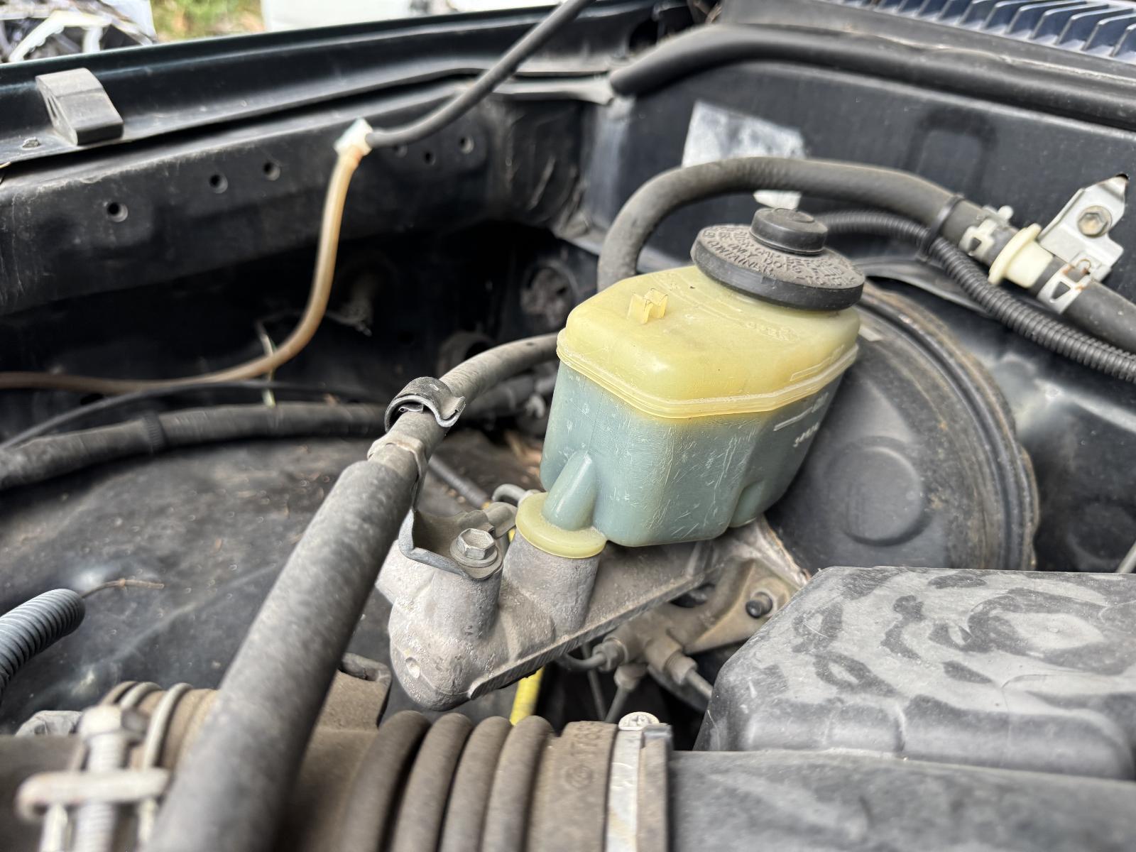 View Auto part Master Cylinder TOYOTA HILUX 2003