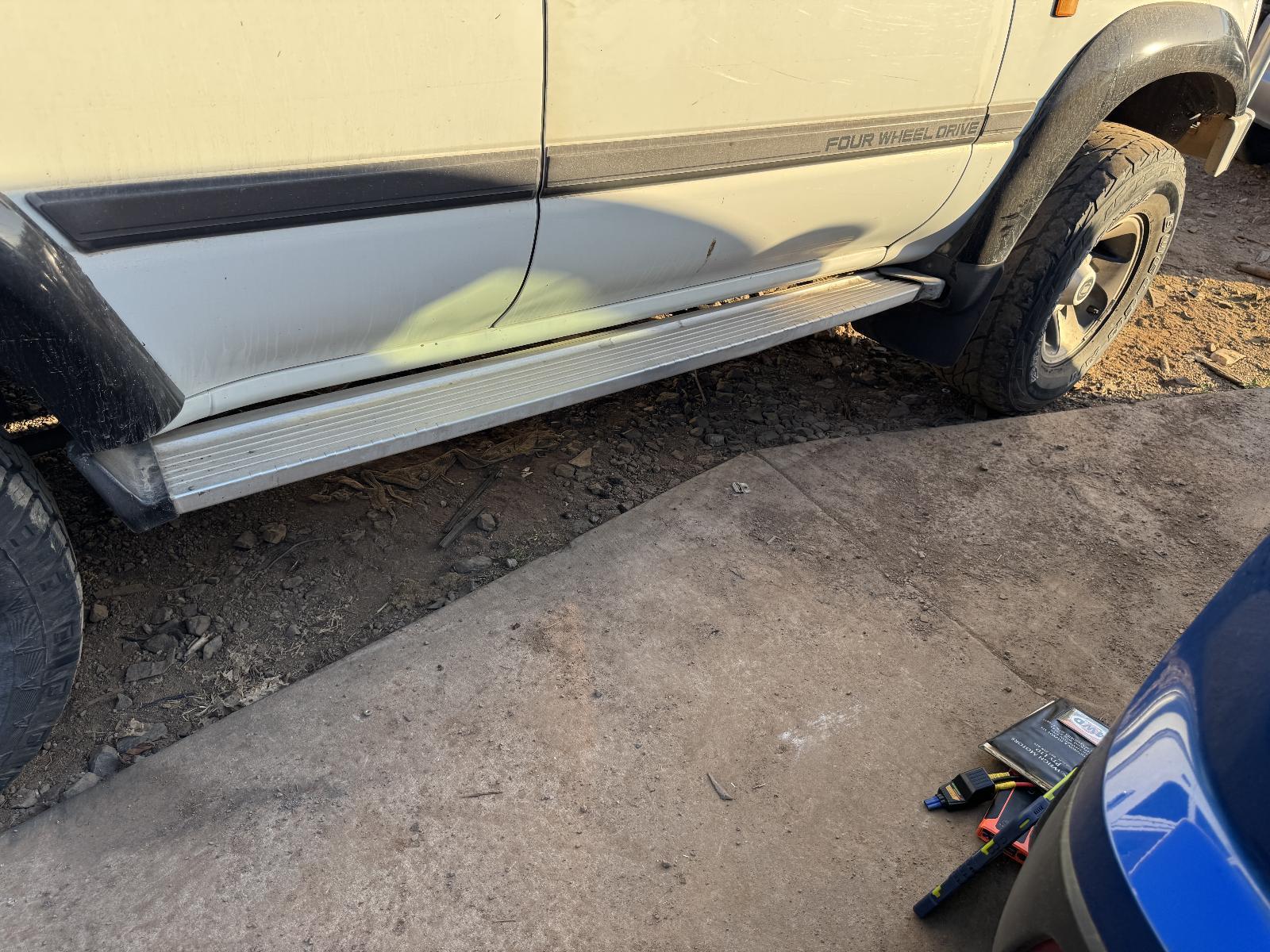 View Auto part Side Step/Skirt TOYOTA LANDCRUISER 1996