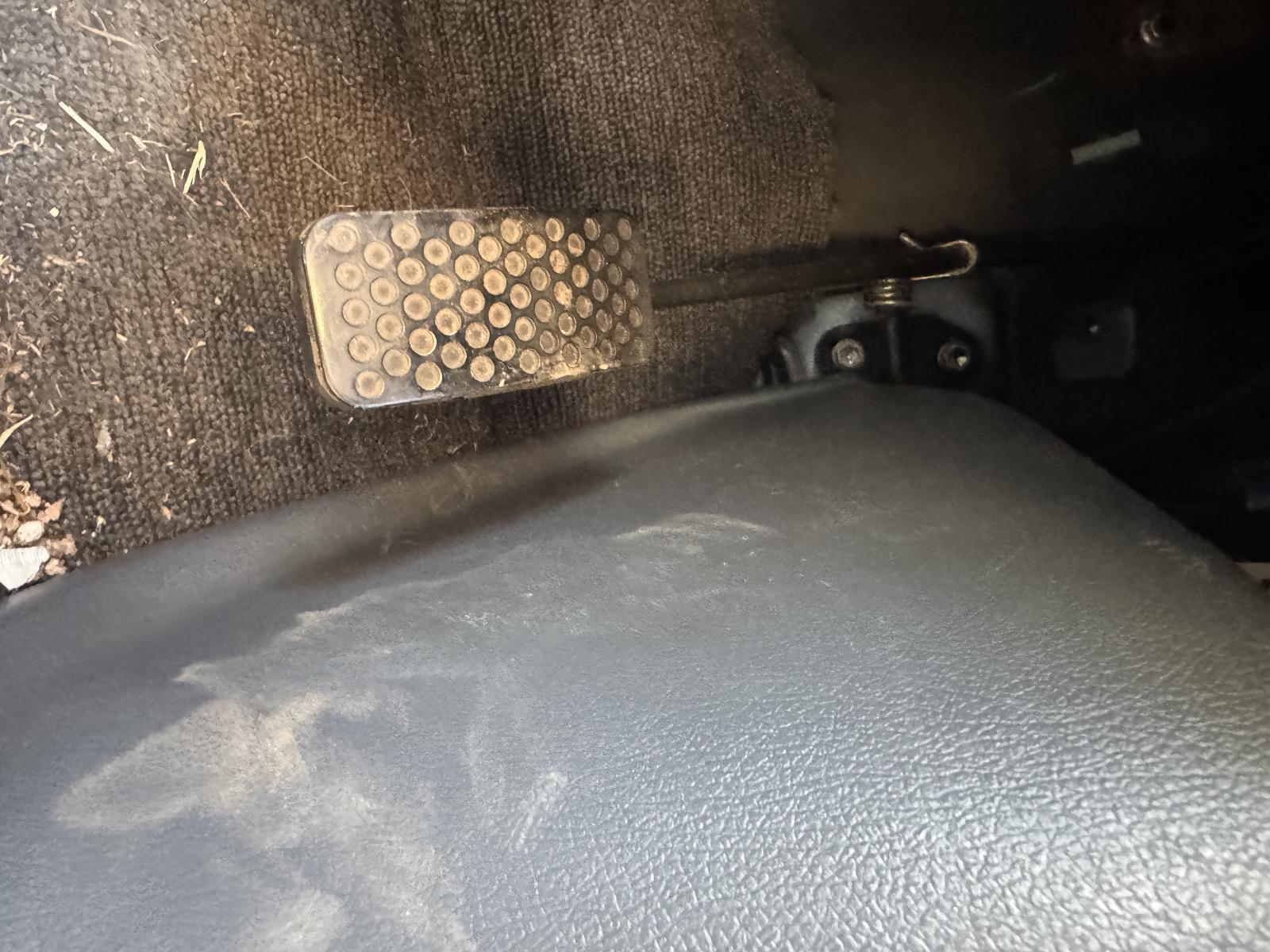 View Auto part Pedal Assembly TOYOTA LANDCRUISER 1996