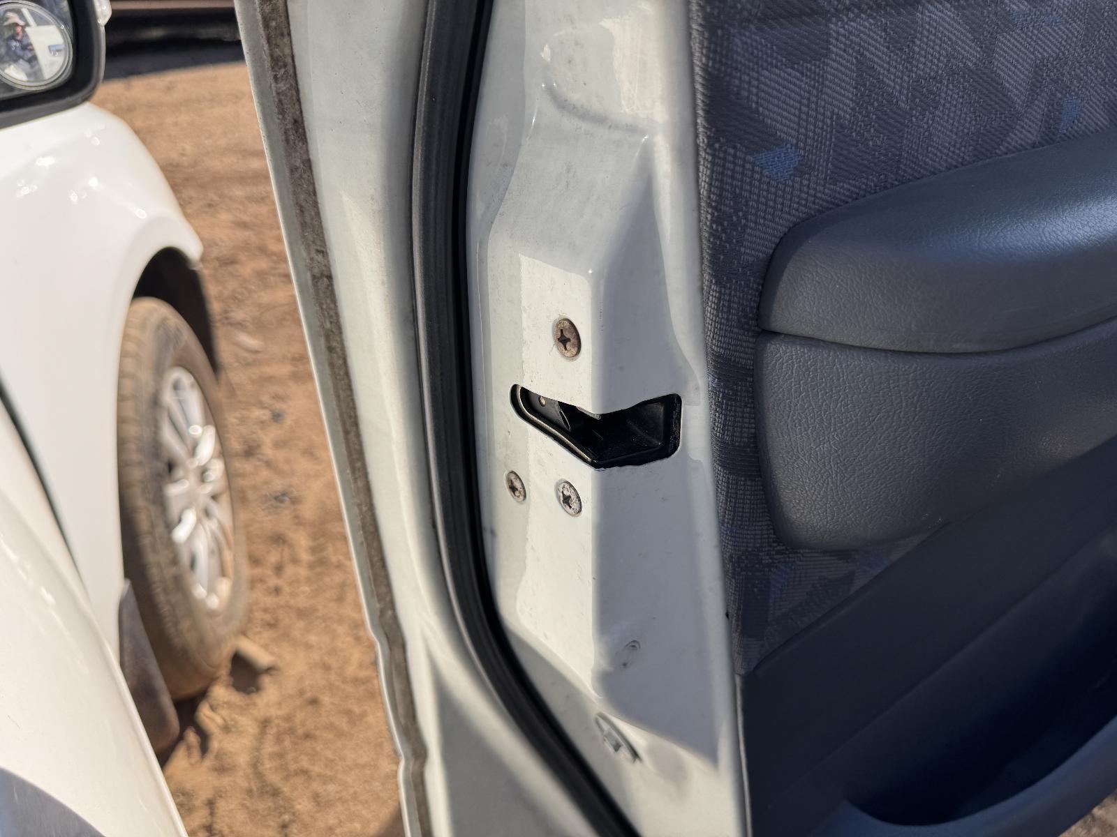 View Auto part Door/Boot/Gate Lock TOYOTA LANDCRUISER 1996