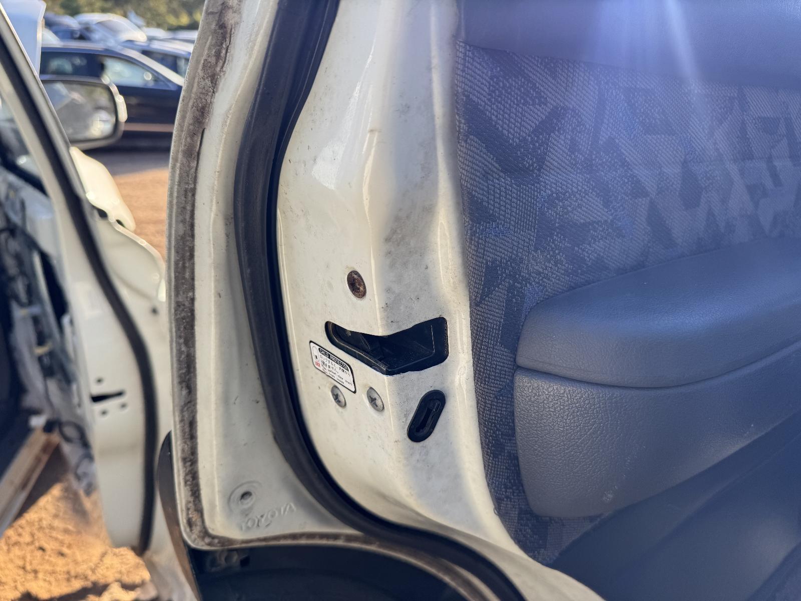 View Auto part Door/Boot/Gate Lock TOYOTA LANDCRUISER 1996