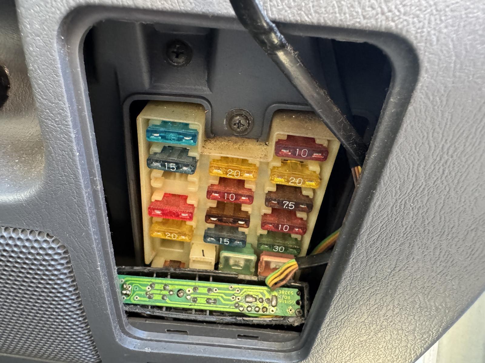 View Auto part Fuse Box TOYOTA LANDCRUISER 1996