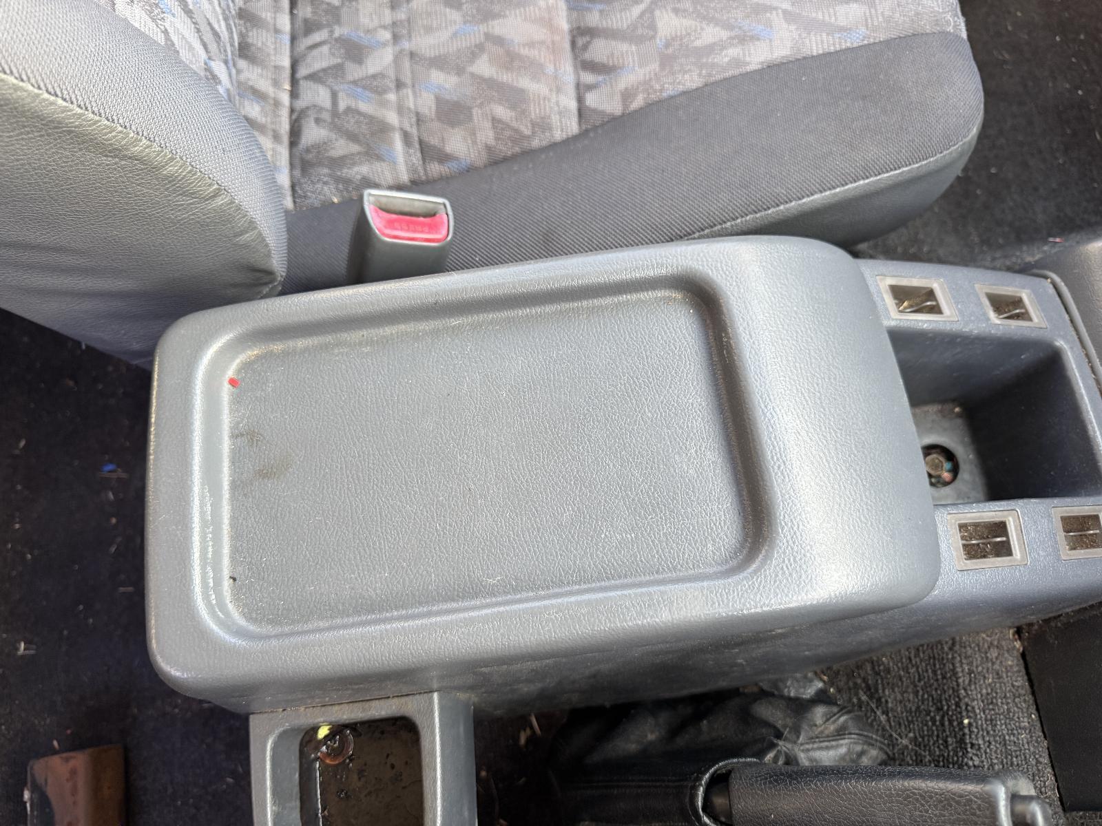 View Auto part Console TOYOTA LANDCRUISER 1996