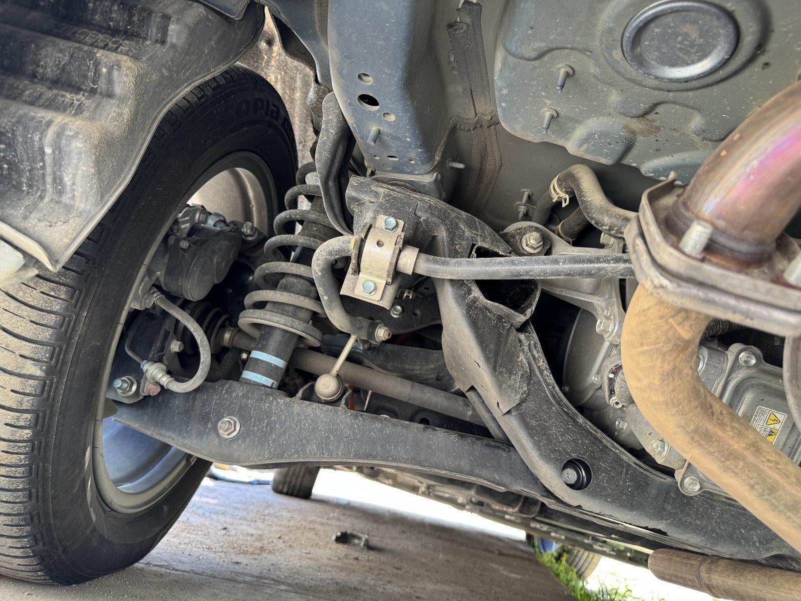 View Auto part Left Rear Strut MITSUBISHI ECLIPSE CROSS 2023