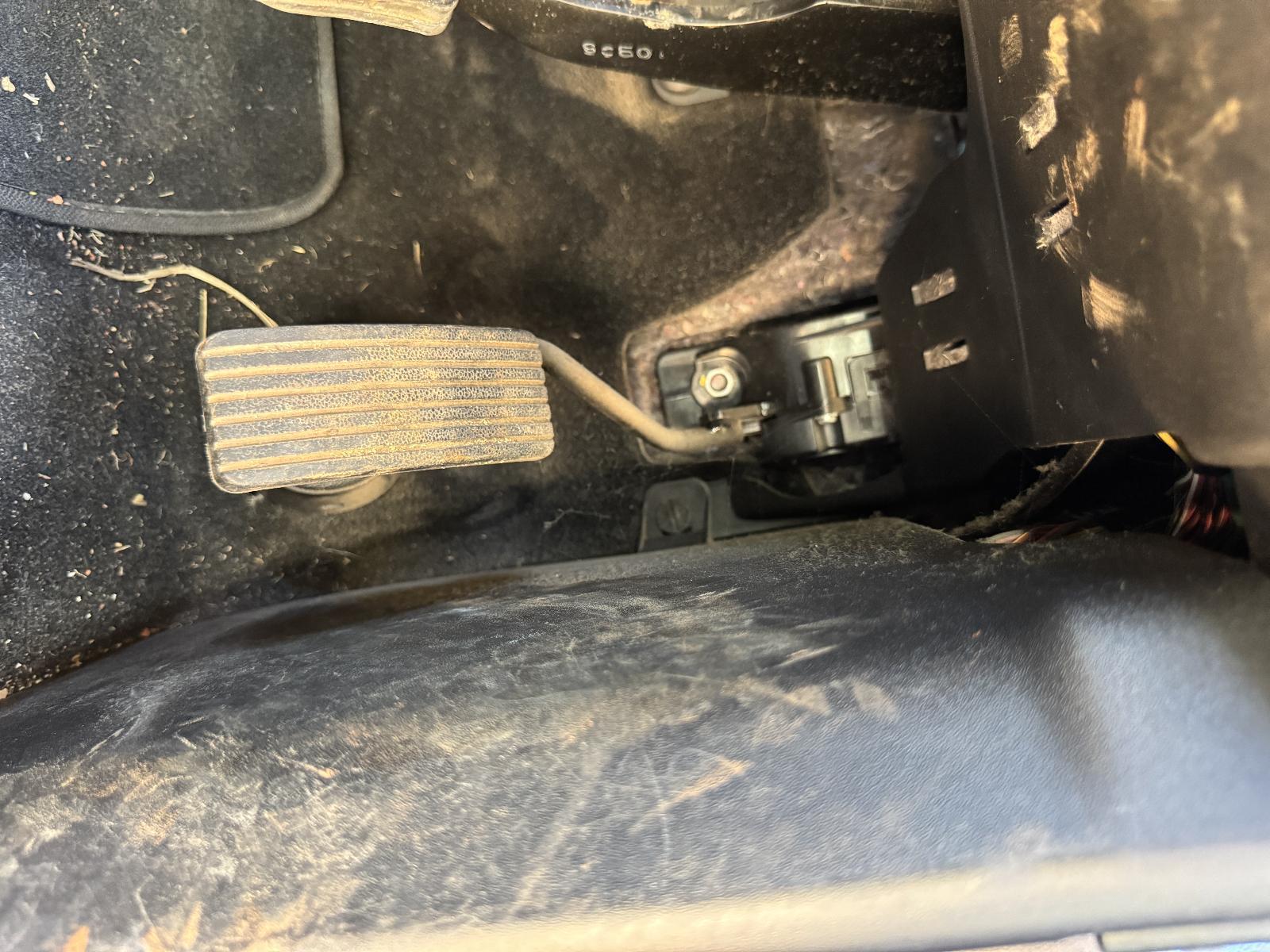 View Auto part Pedal Assembly MITSUBISHI PAJERO 2010