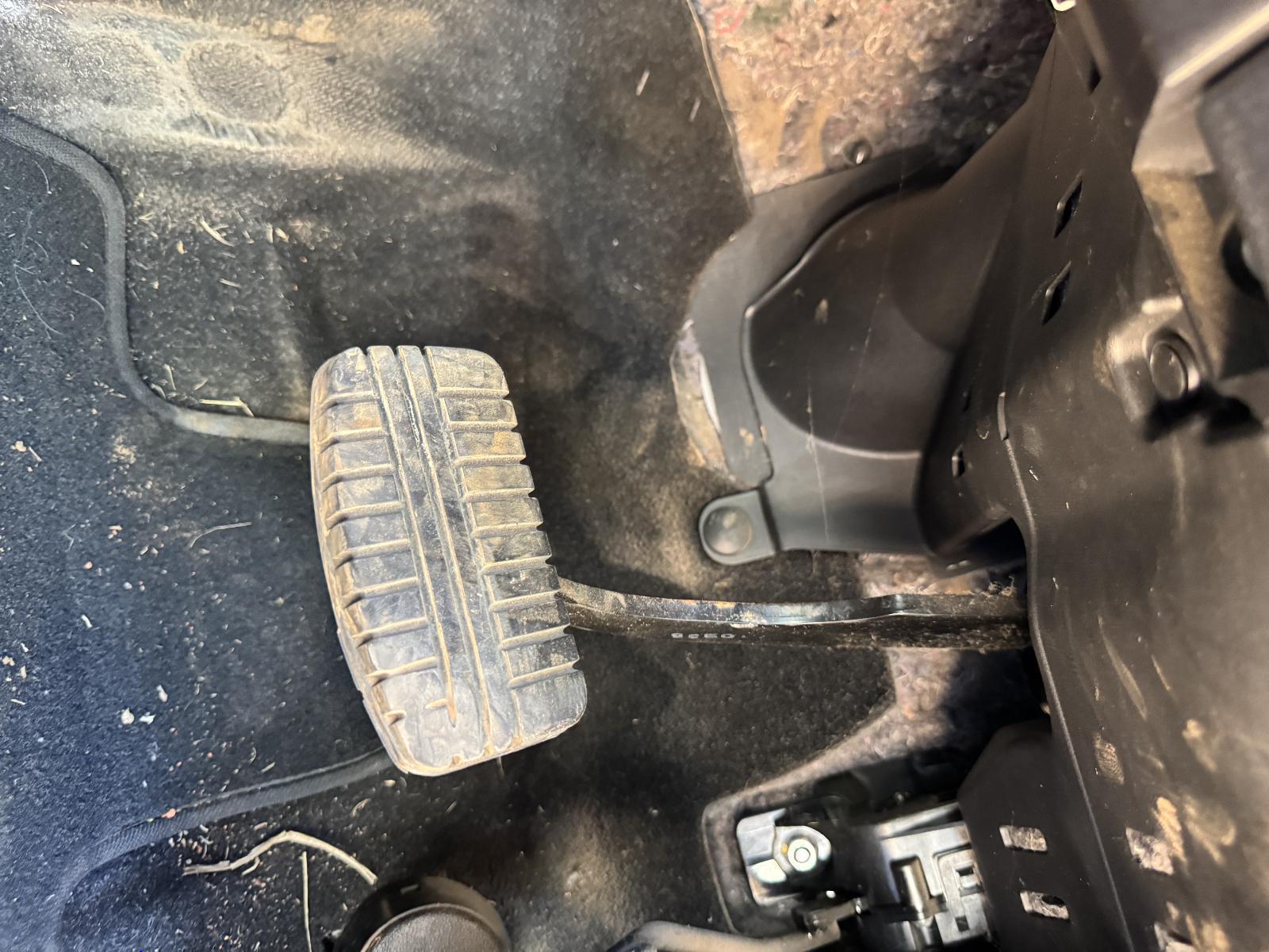 View Auto part Pedal Assembly MITSUBISHI PAJERO 2010