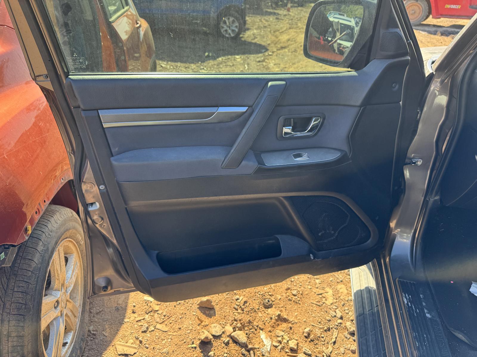View Auto part Door Trim MITSUBISHI PAJERO 2010