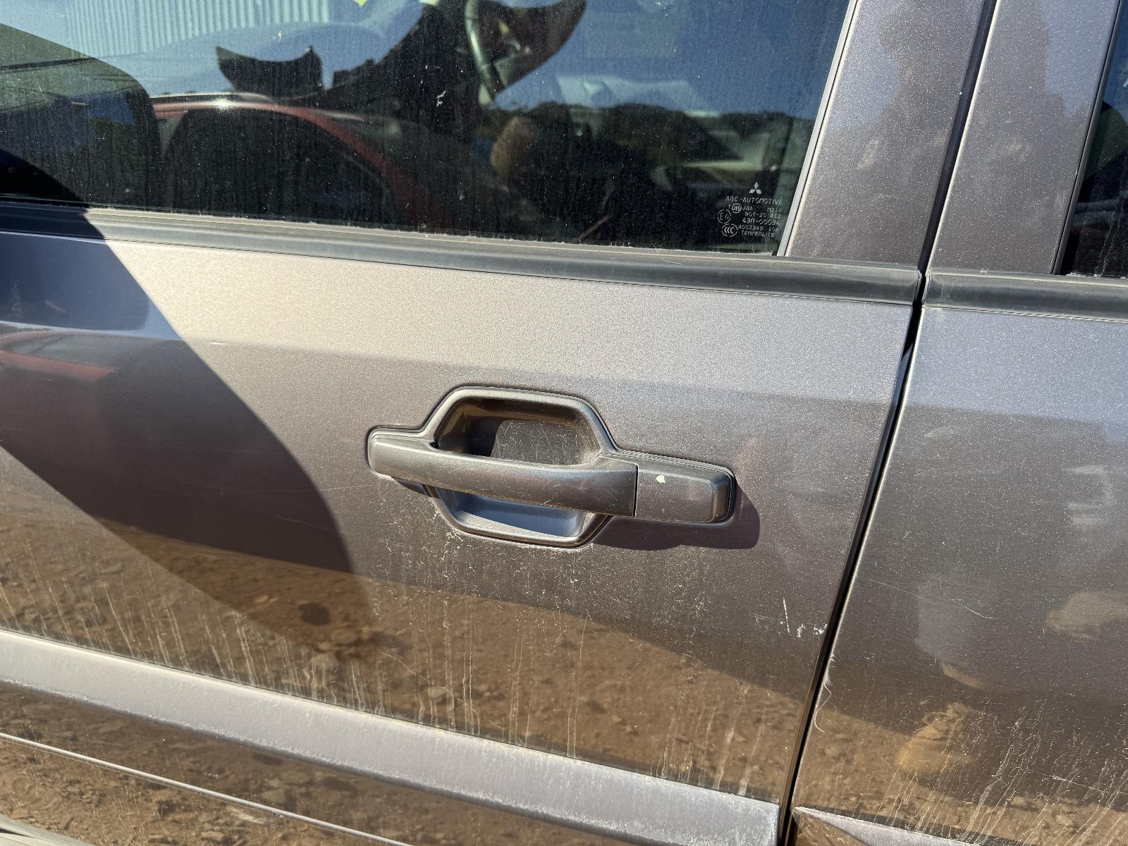 View Auto part Door Handle MITSUBISHI PAJERO 2010