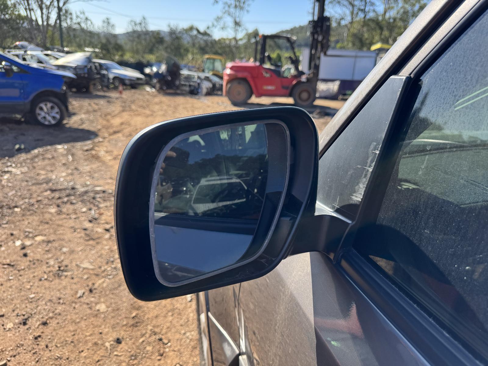 View Auto part Left Door Mirror MITSUBISHI PAJERO 2010