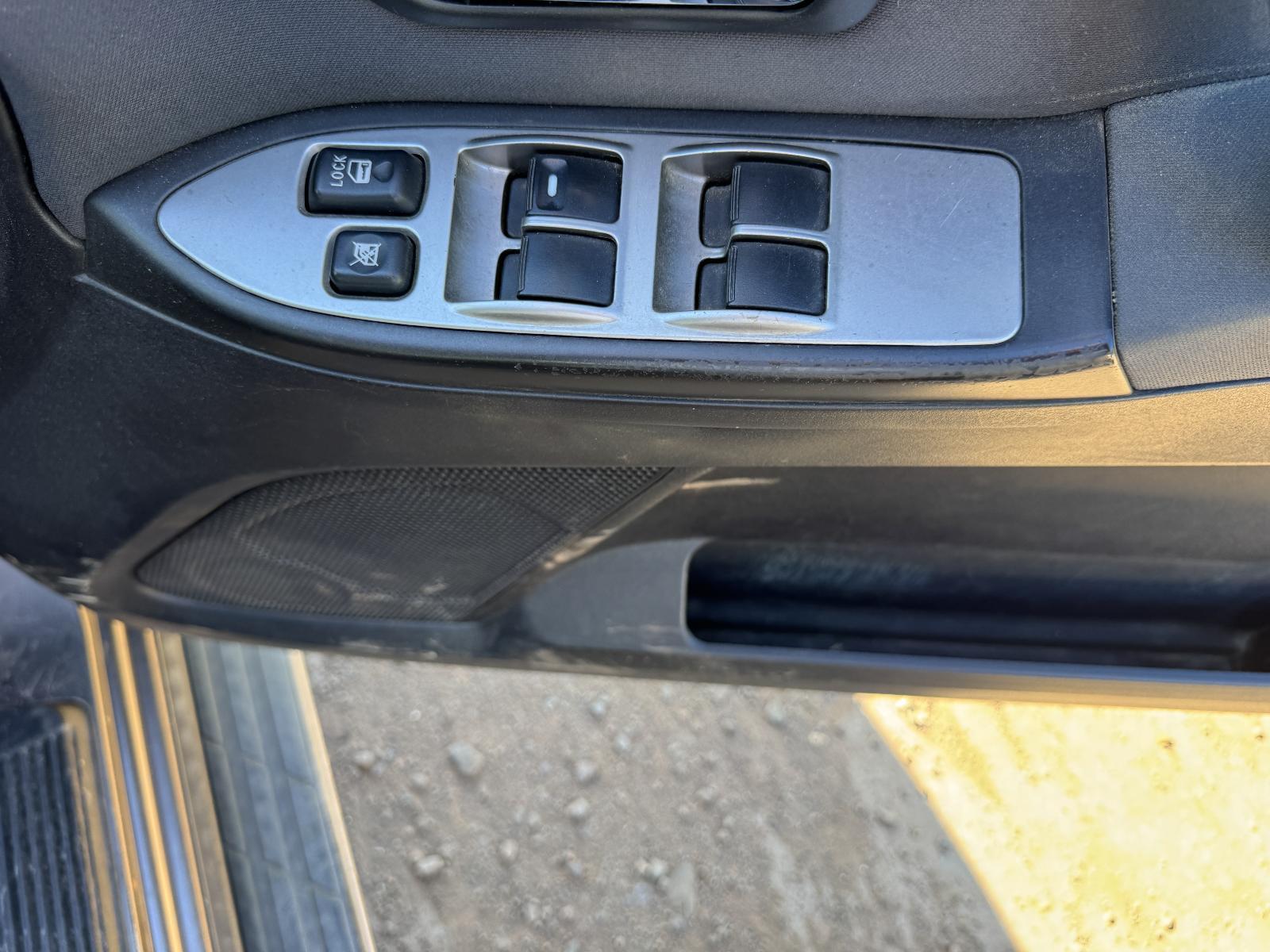 View Auto part Pwr Dr Wind Switch MITSUBISHI PAJERO 2010