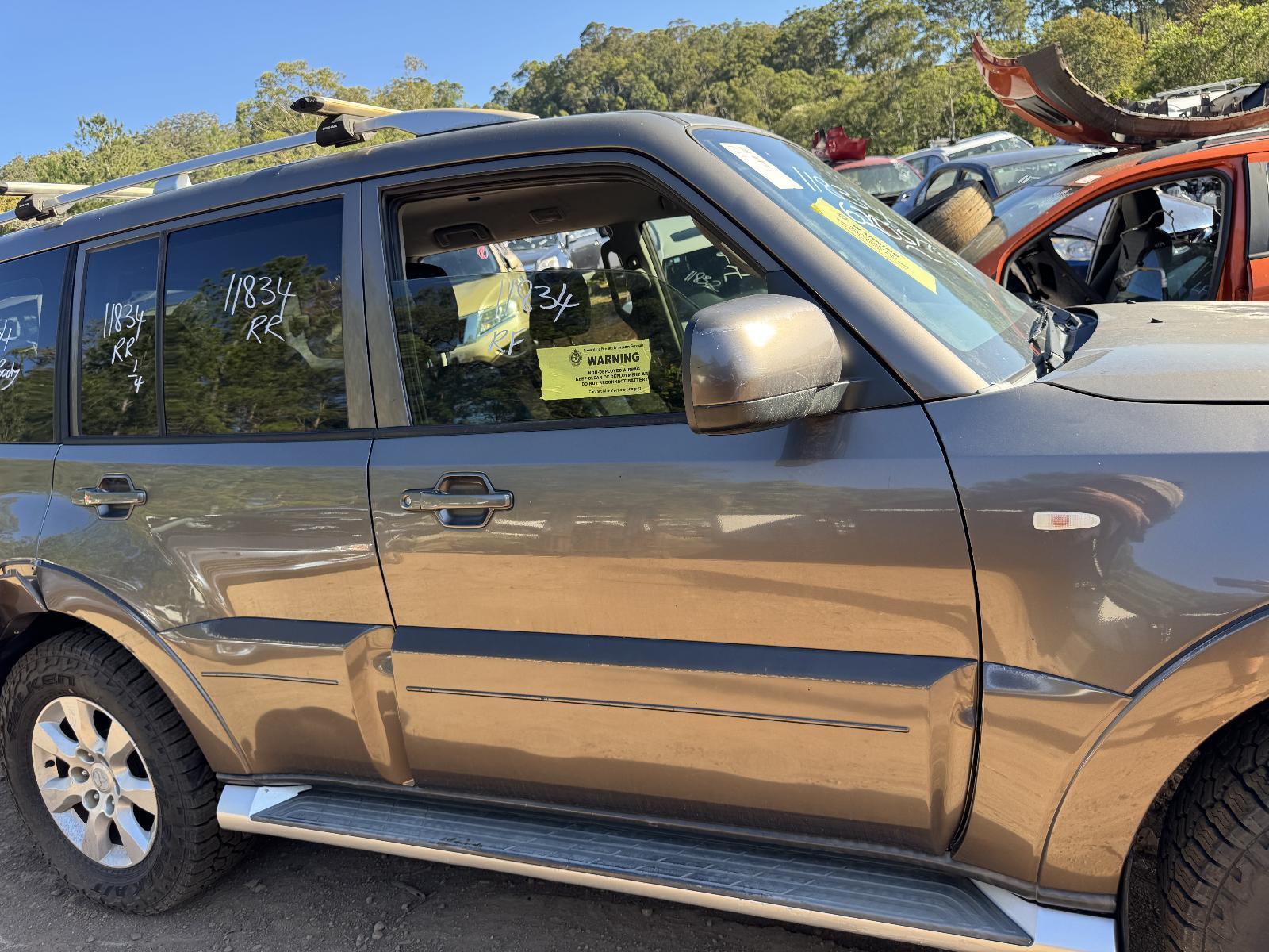 View Auto part Right Front Door MITSUBISHI PAJERO 2010