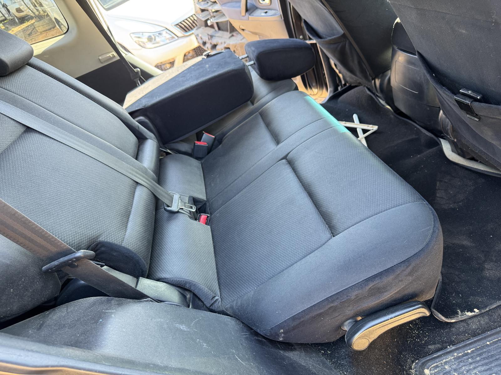 View Auto part 2nd Seat (Rear Seat) MITSUBISHI PAJERO 2010
