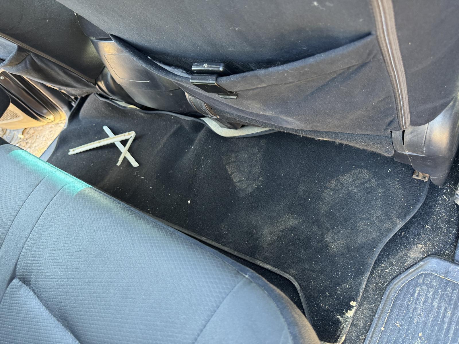 View Auto part Floor Mats MITSUBISHI PAJERO 2010