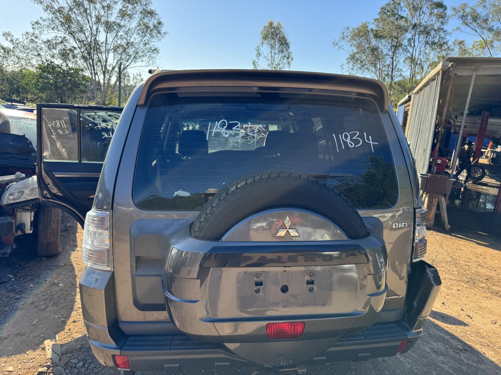 View Auto part Bootlid/Tailgate MITSUBISHI PAJERO 2010