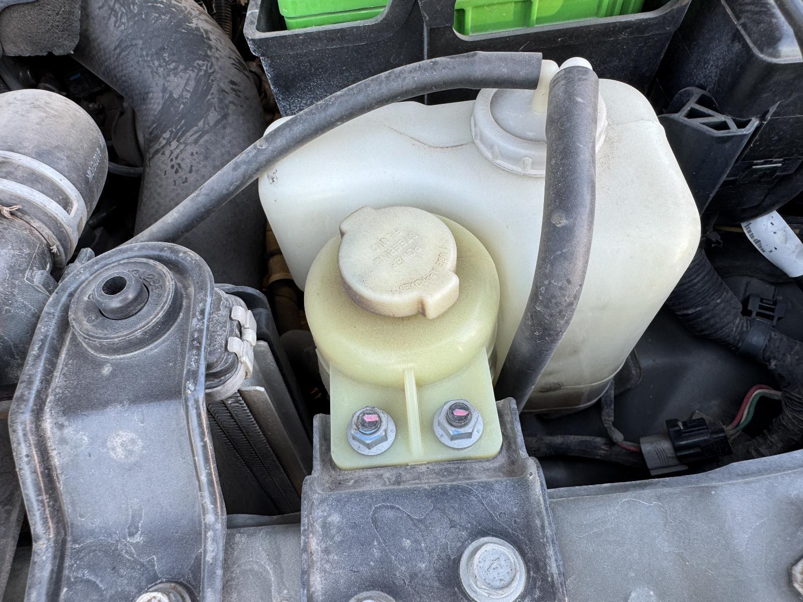 View Auto part P/S Reservoir MITSUBISHI PAJERO 2010