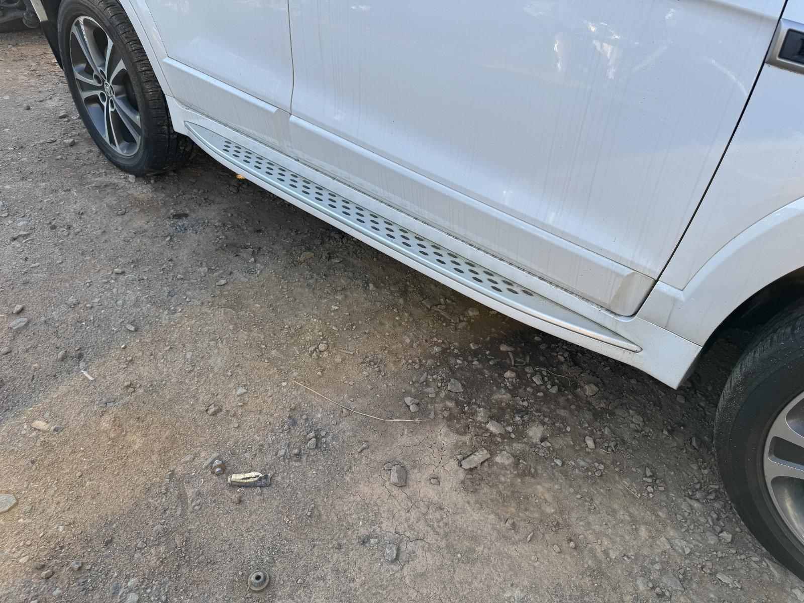 View Auto part Side Step/Skirt HOLDEN CAPTIVA 2017
