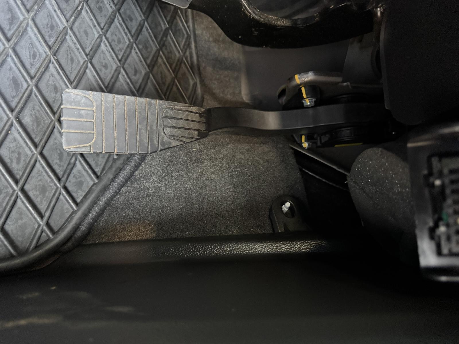 View Auto part Pedal Assembly HOLDEN CAPTIVA 2017