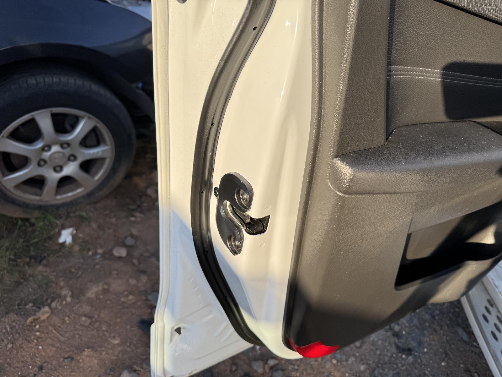 View Auto part Door/Boot/Gate Lock HOLDEN CAPTIVA 2017