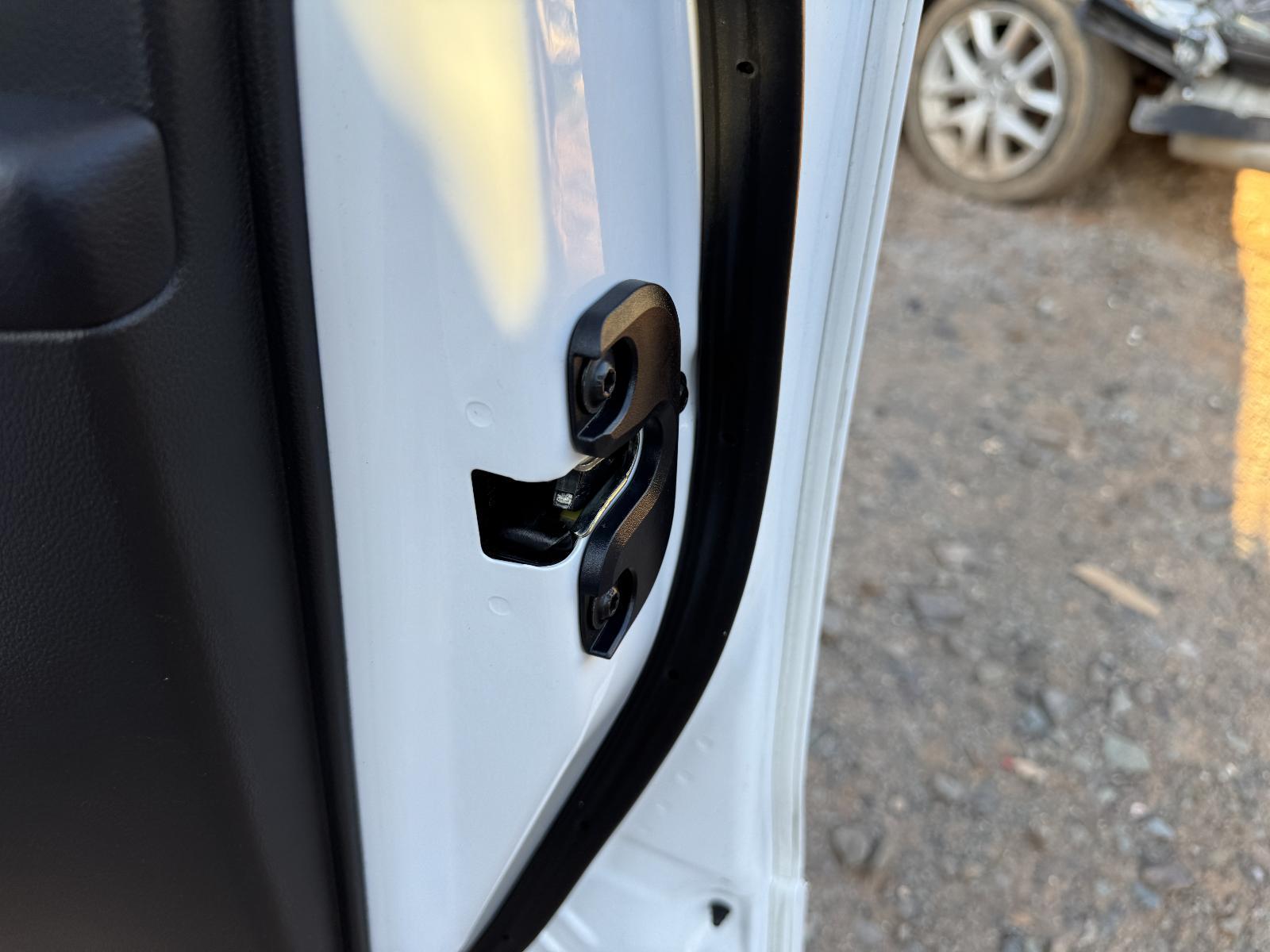 View Auto part Door/Boot/Gate Lock HOLDEN CAPTIVA 2017