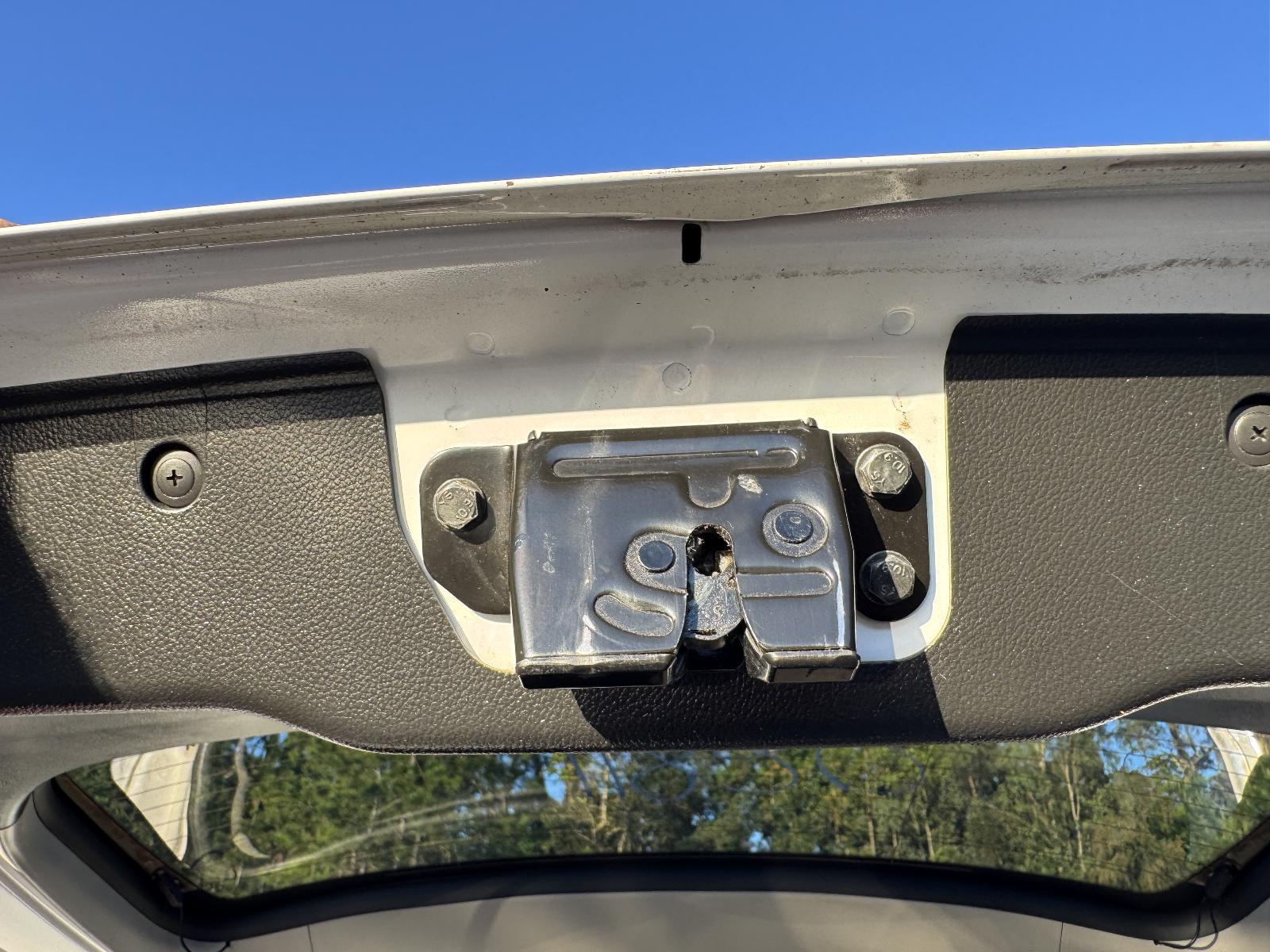 View Auto part Door/Boot/Gate Lock HOLDEN CAPTIVA 2017