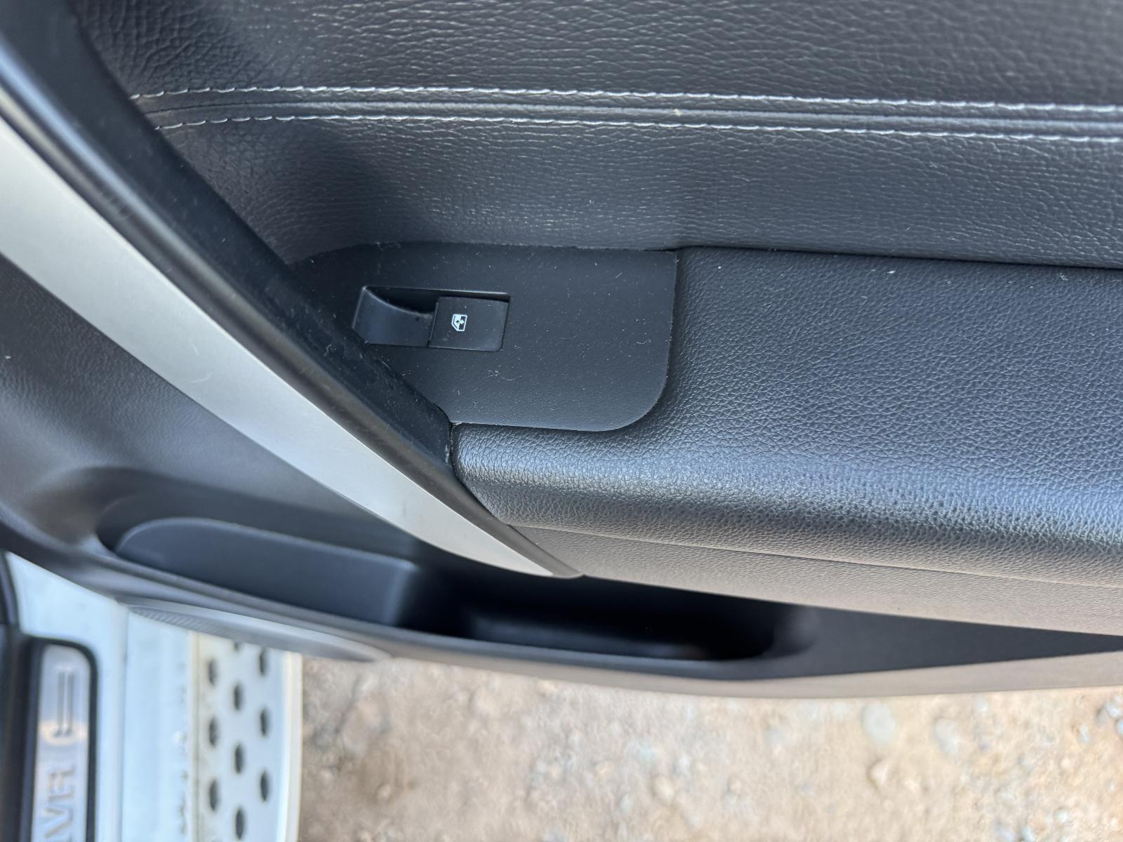 View Auto part Pwr Dr Wind Switch HOLDEN CAPTIVA 2017
