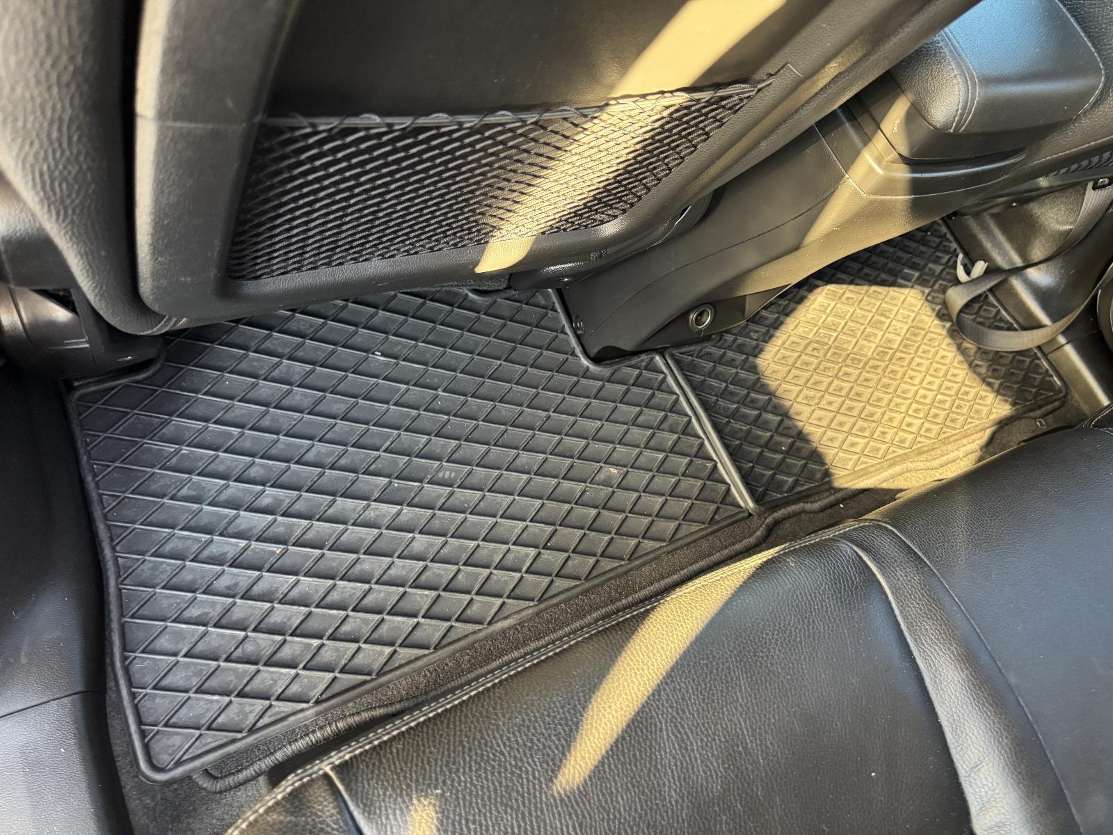 View Auto part Floor Mats HOLDEN CAPTIVA 2017