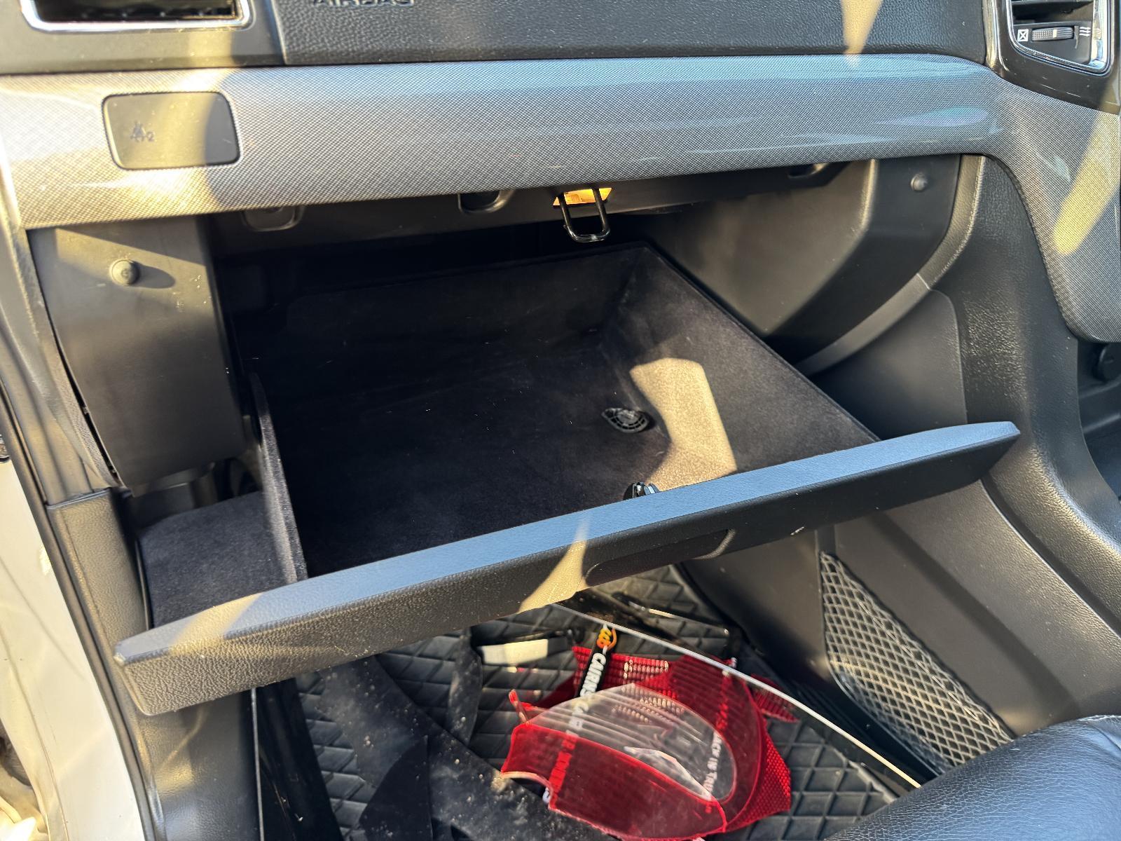 View Auto part Glove Box HOLDEN CAPTIVA 2017