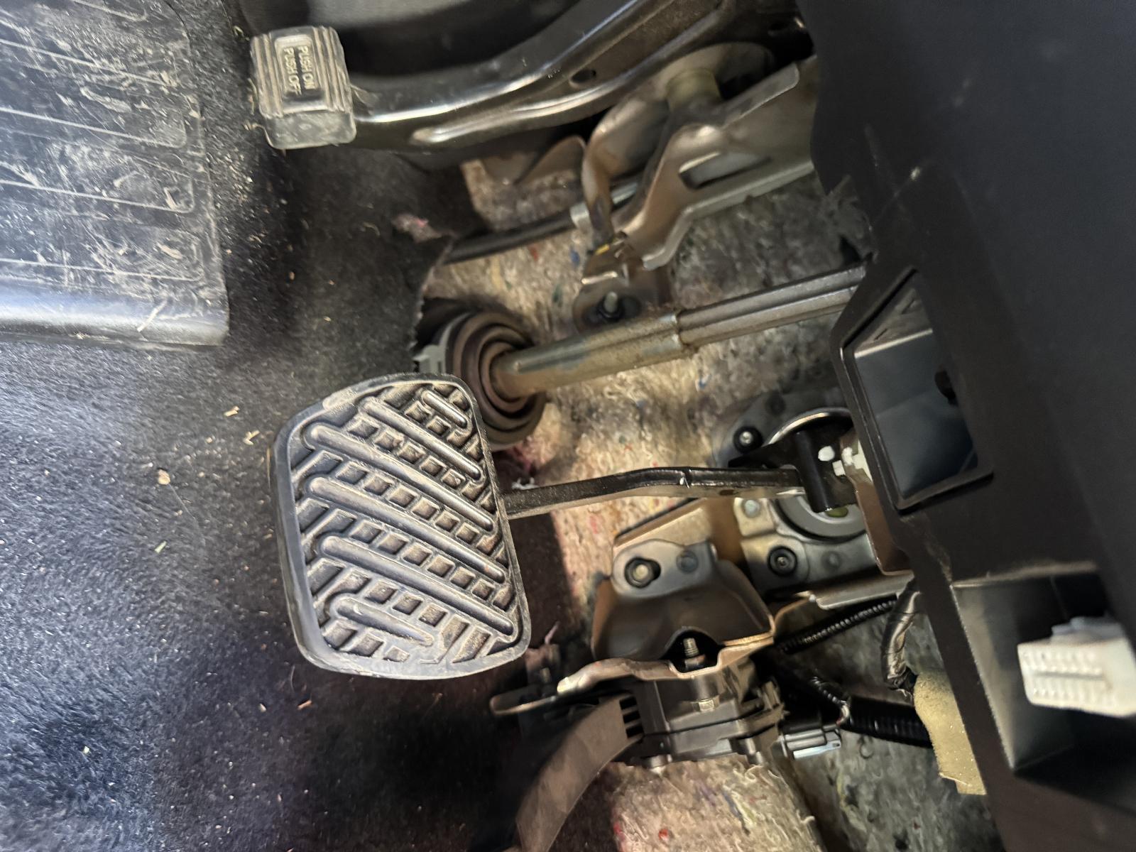 View Auto part Pedal Assembly NISSAN PATHFINDER 2014