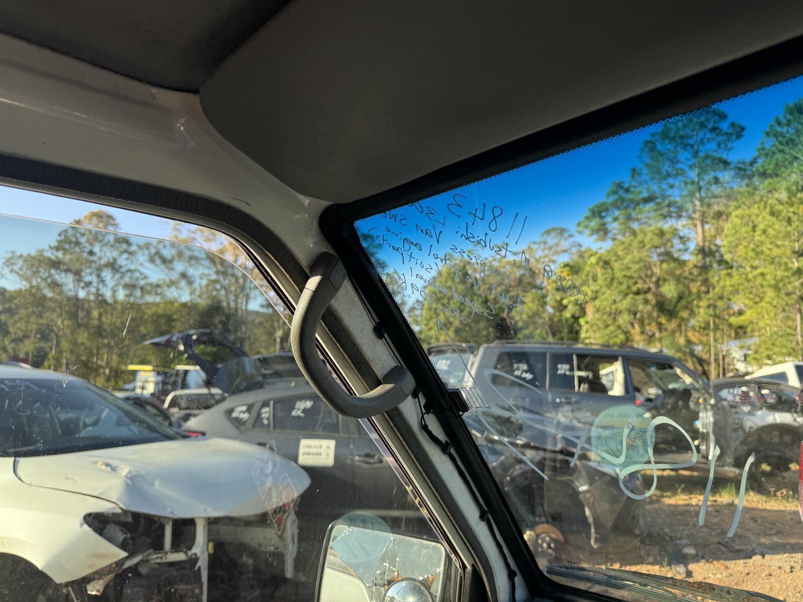 View Auto part Grab Handle MITSUBISHI L300 2009