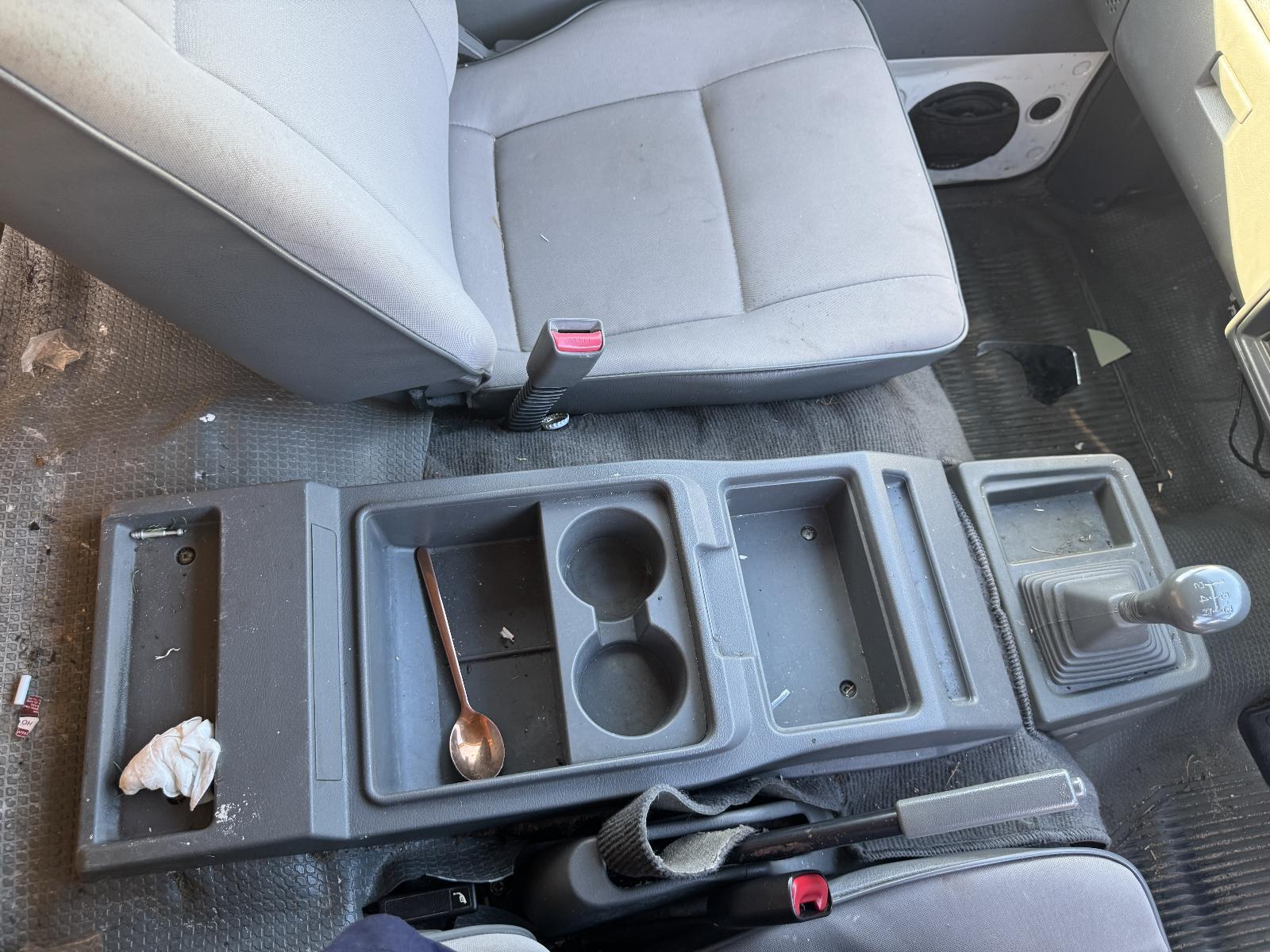 View Auto part Console MITSUBISHI L300 2009