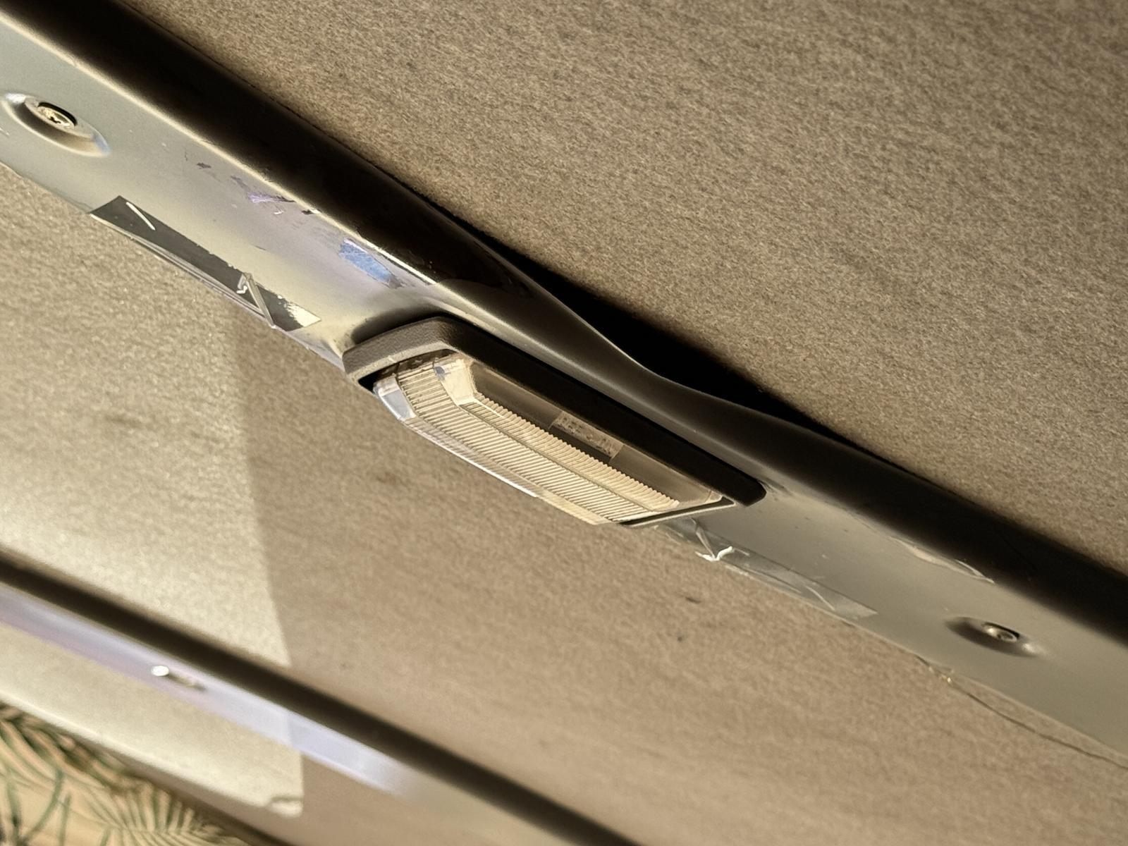 View Auto part Courtesy Light MITSUBISHI L300 2009