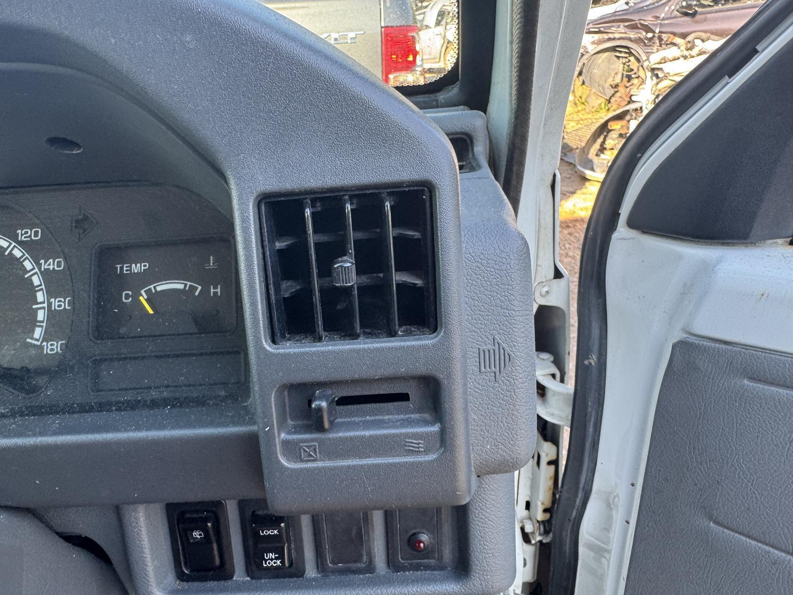 View Auto part Misc MITSUBISHI L300 2009