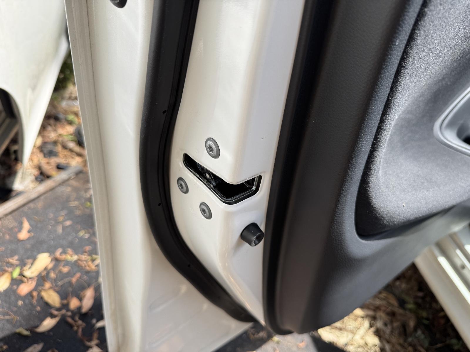 View Auto part Door/Boot/Gate Lock TOYOTA YARIS 2024